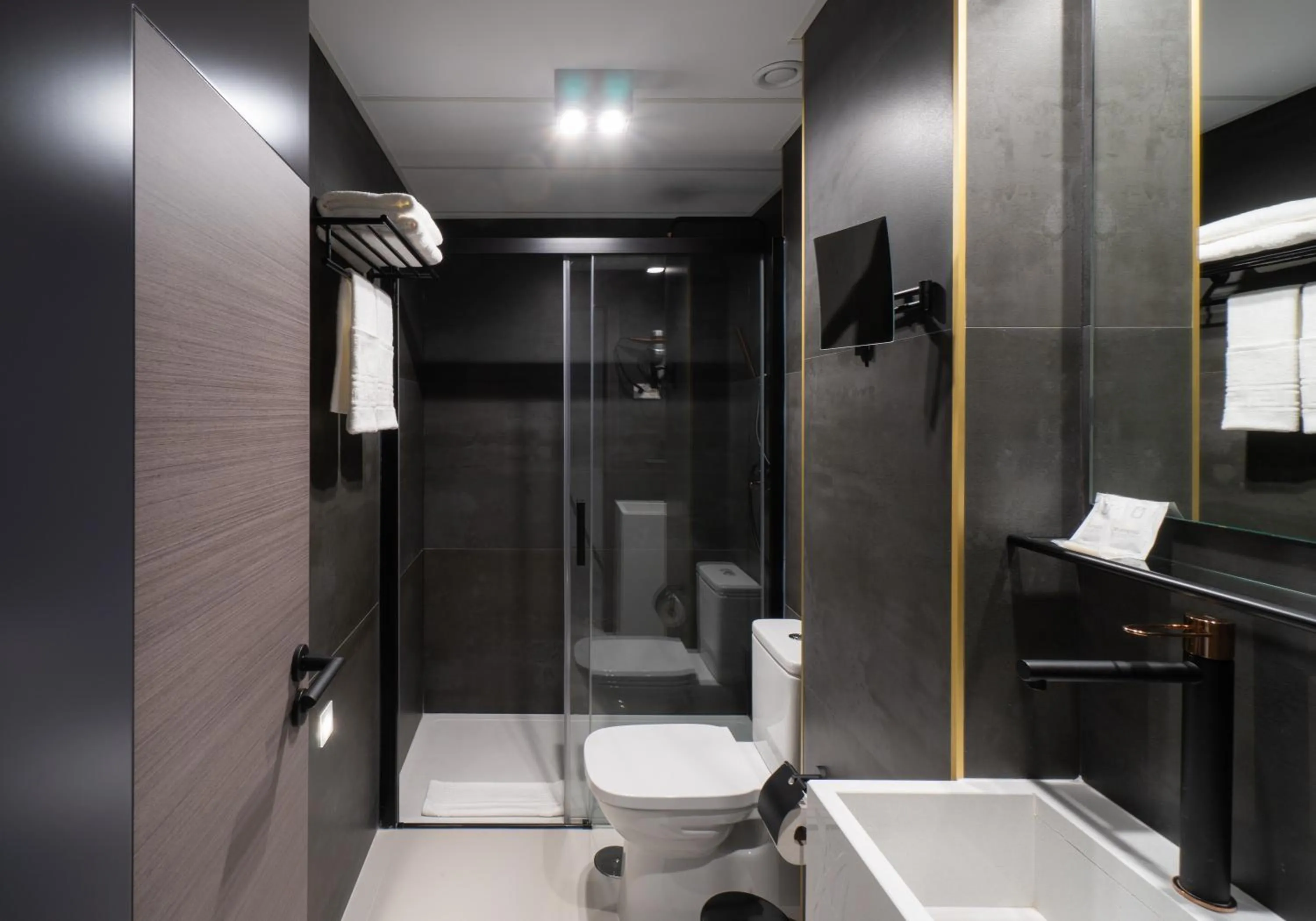 Bathroom in Hotel Perla del Sur