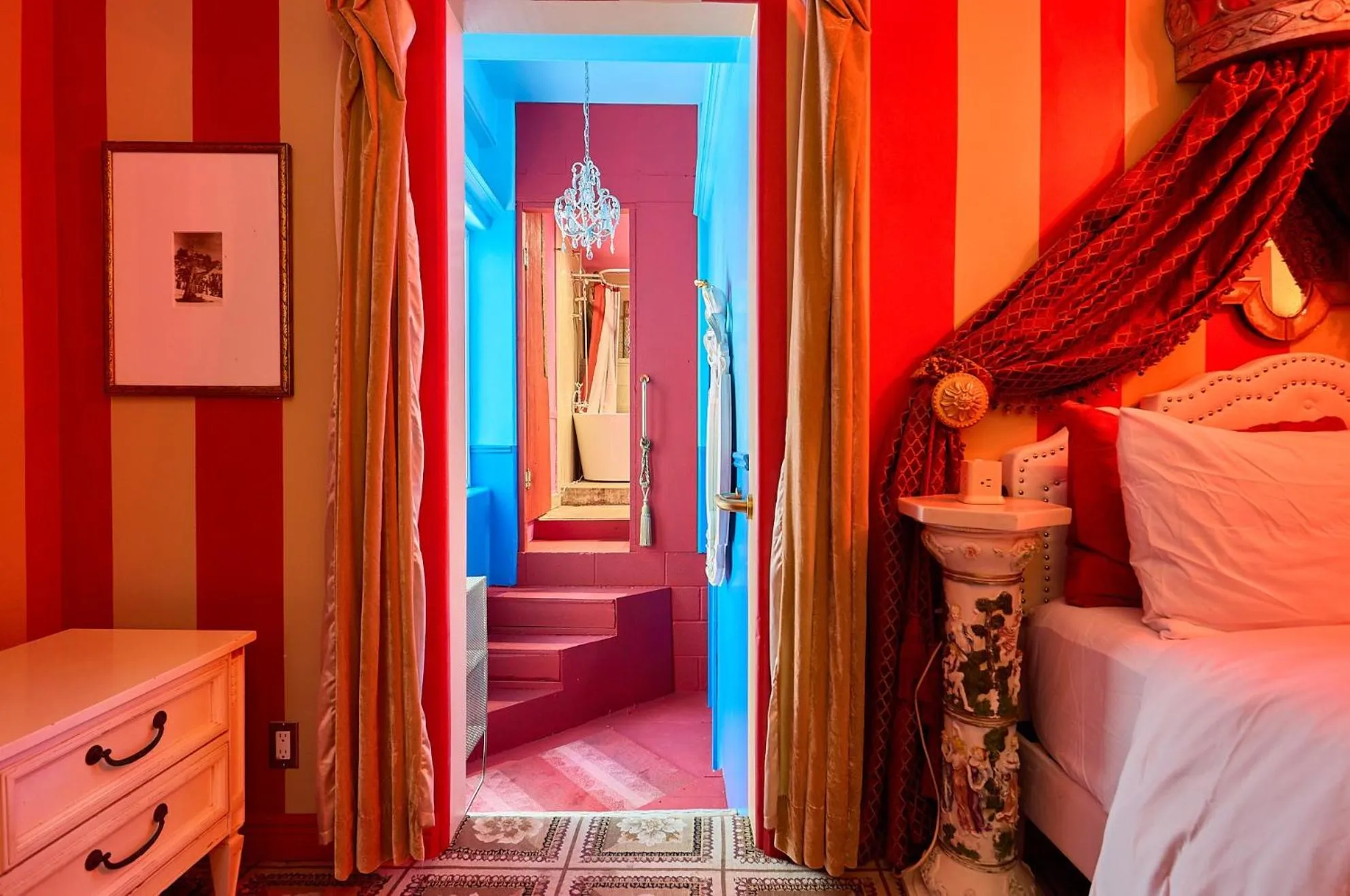 Bed in Beverly Hills Spanish