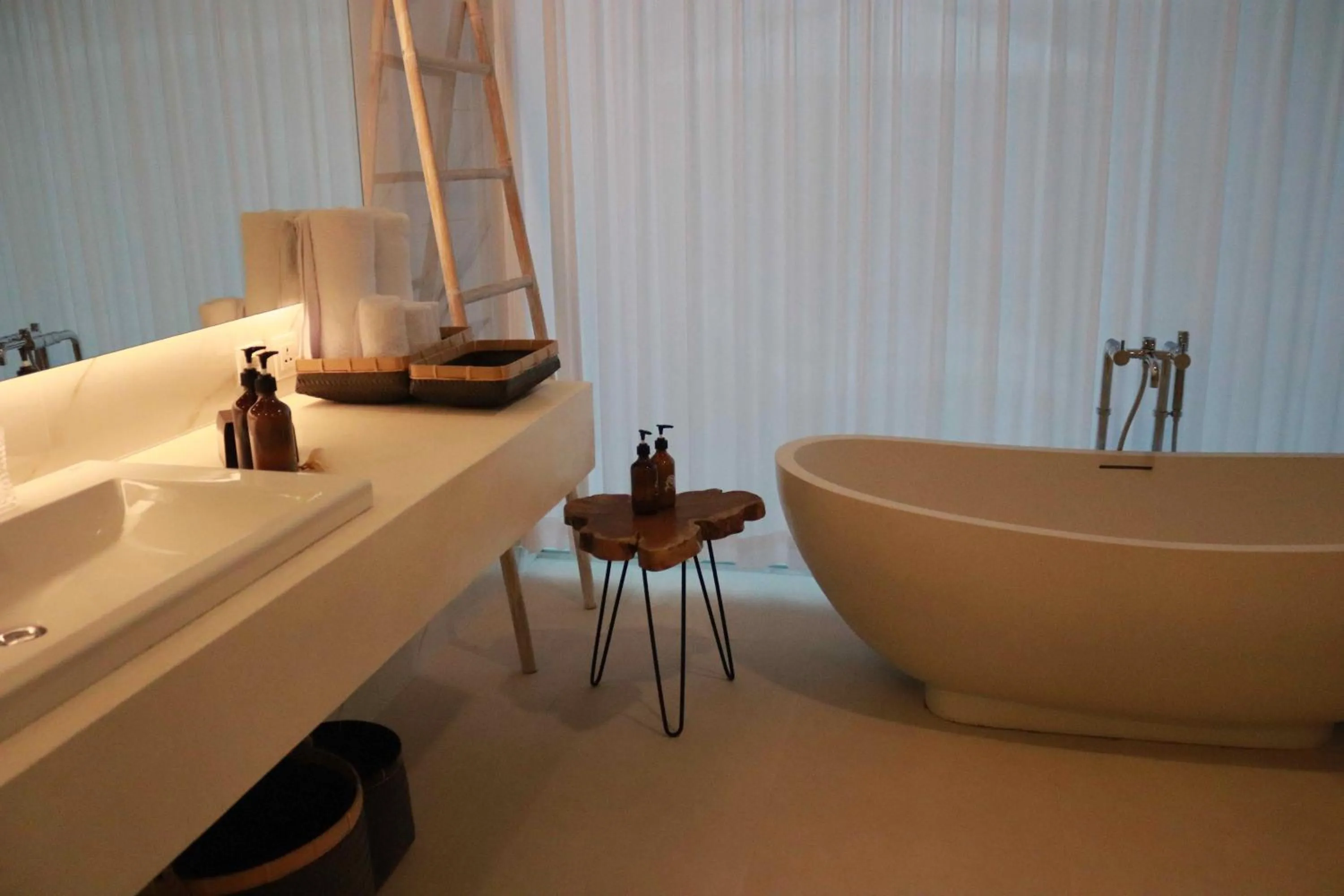 Bath in Alami Luxury Villa