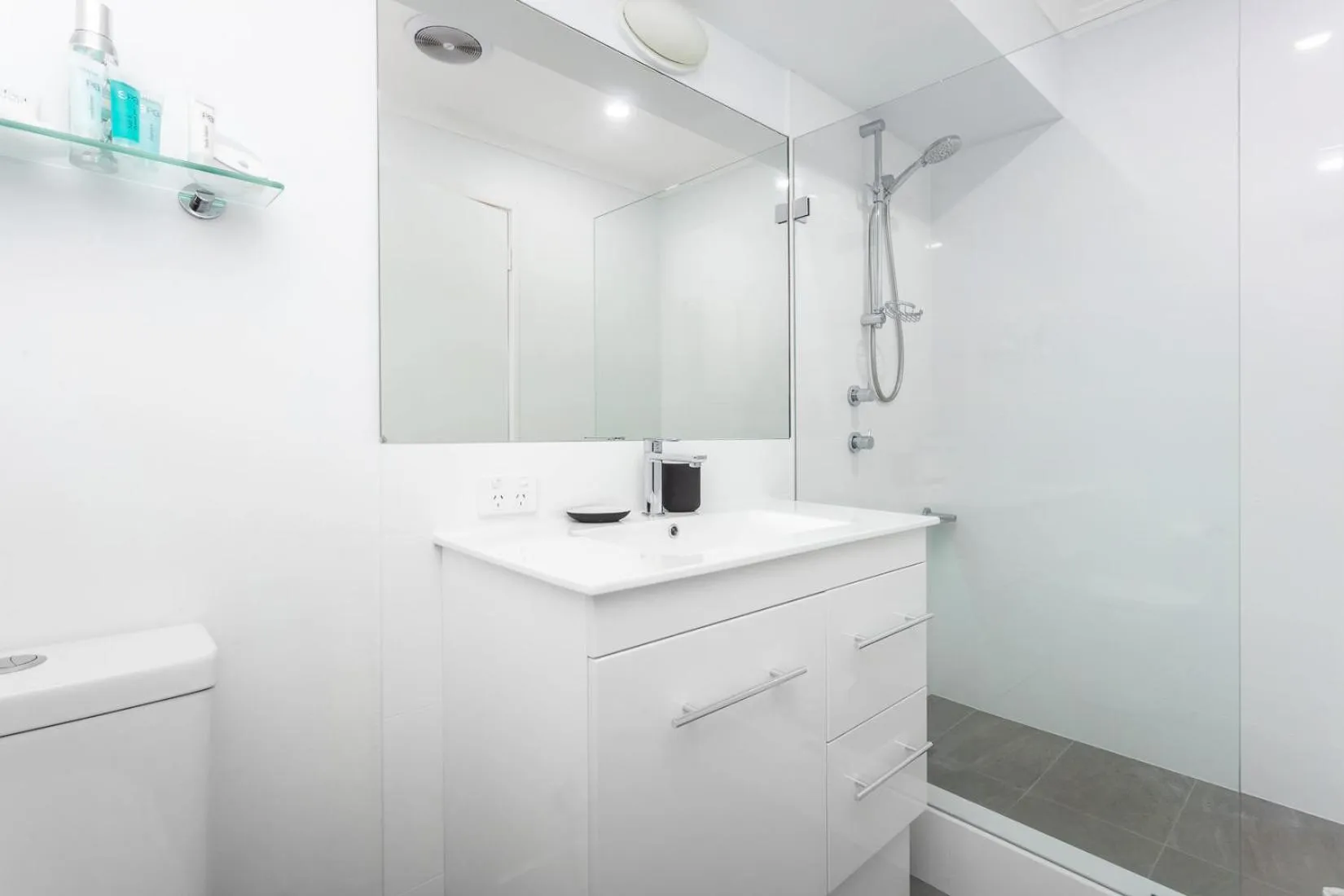 Bathroom in Nautica Residences Hillarys