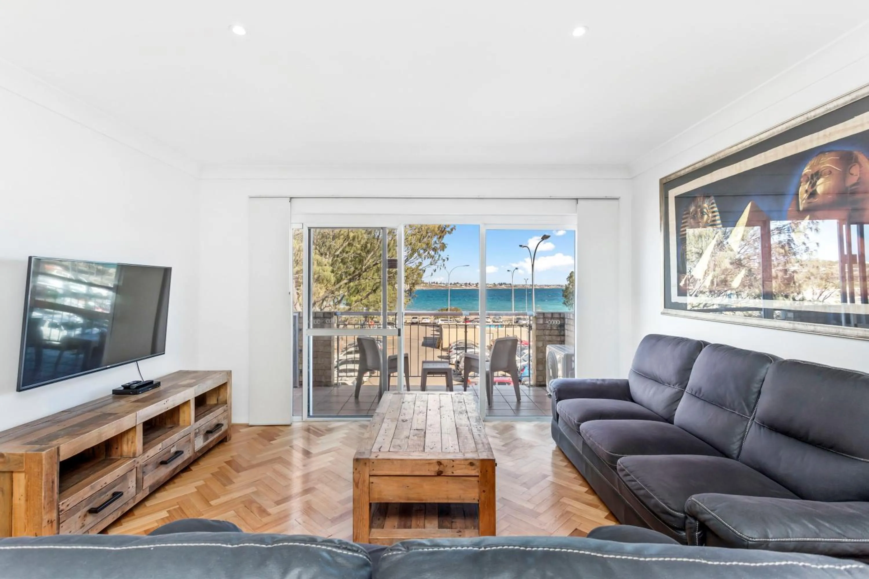 TV and multimedia in Nautica Residences Hillarys