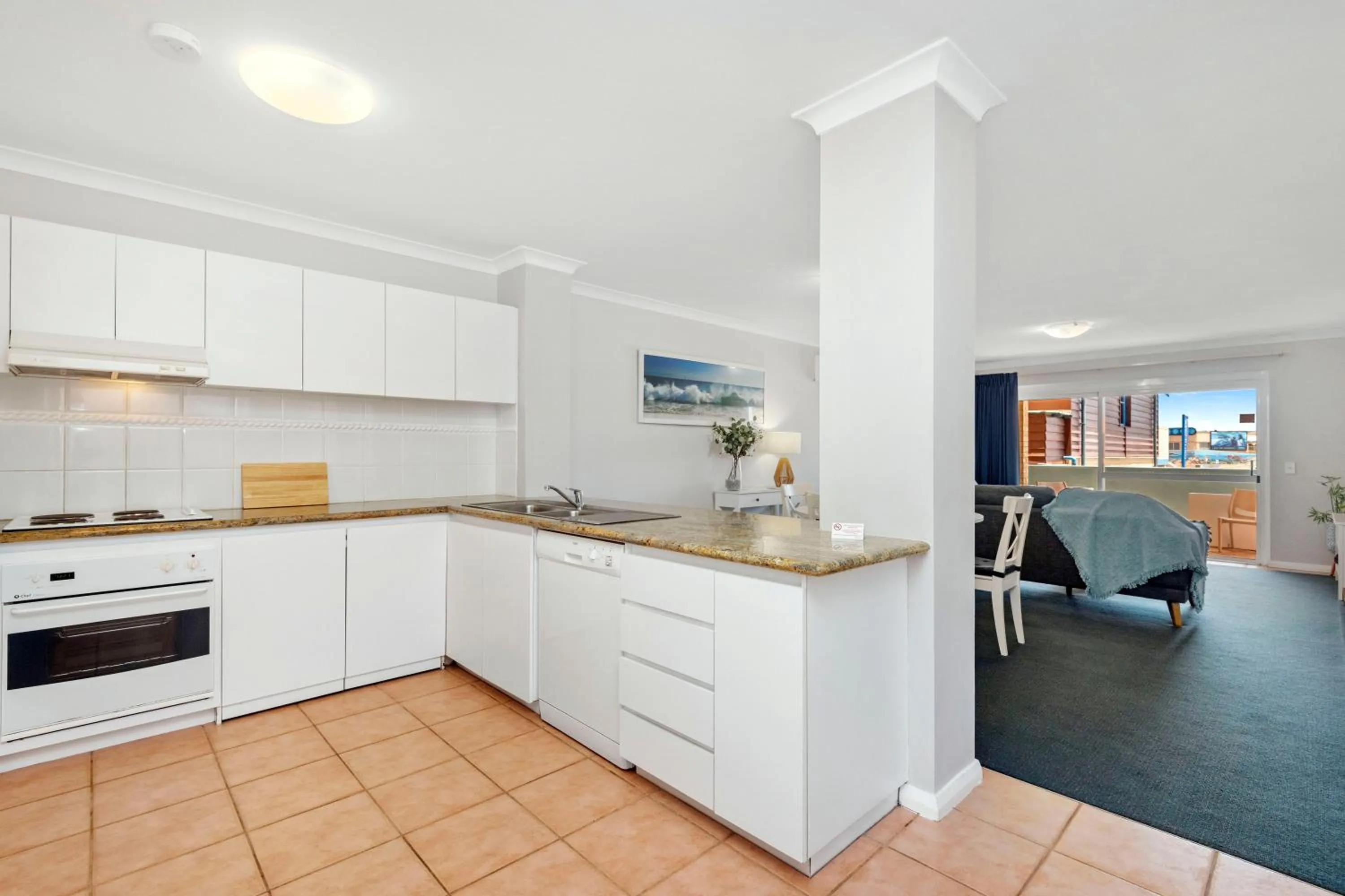 Kitchen or kitchenette in Nautica Residences Hillarys