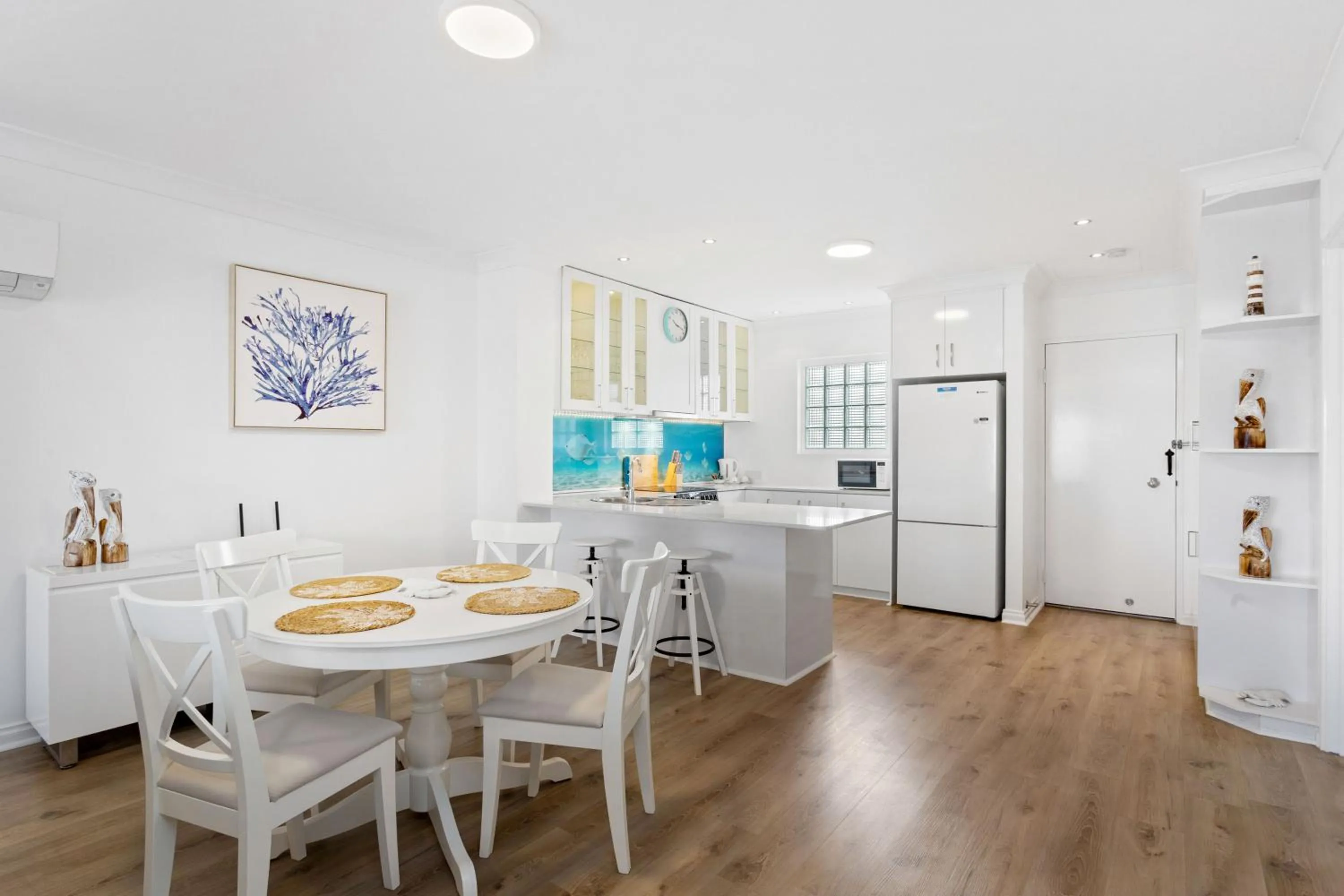 Kitchen or kitchenette in Nautica Residences Hillarys