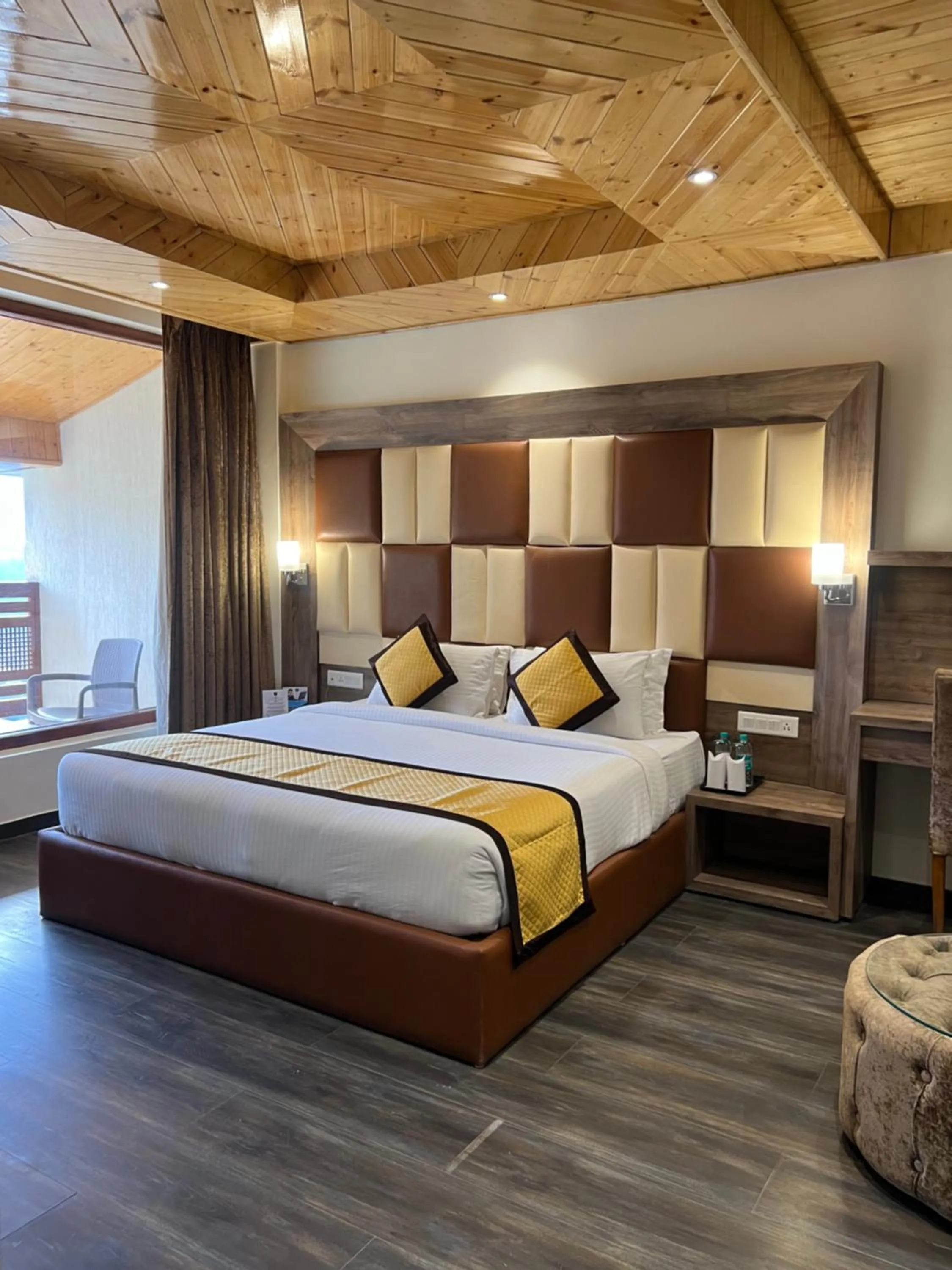 Bed in The Jungle Mountain Retreat