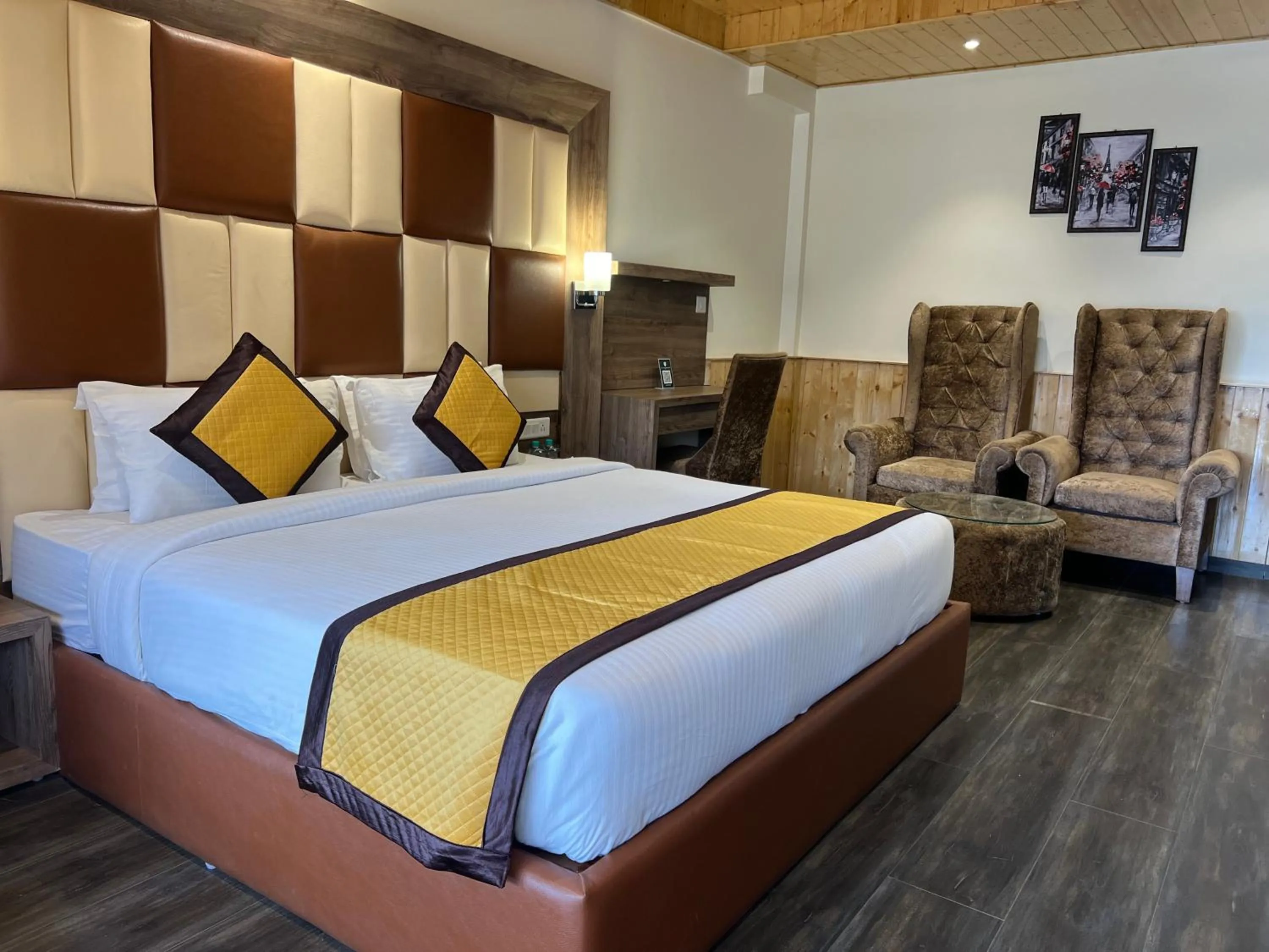 Photo of the whole room, Bed in The Jungle Mountain Retreat