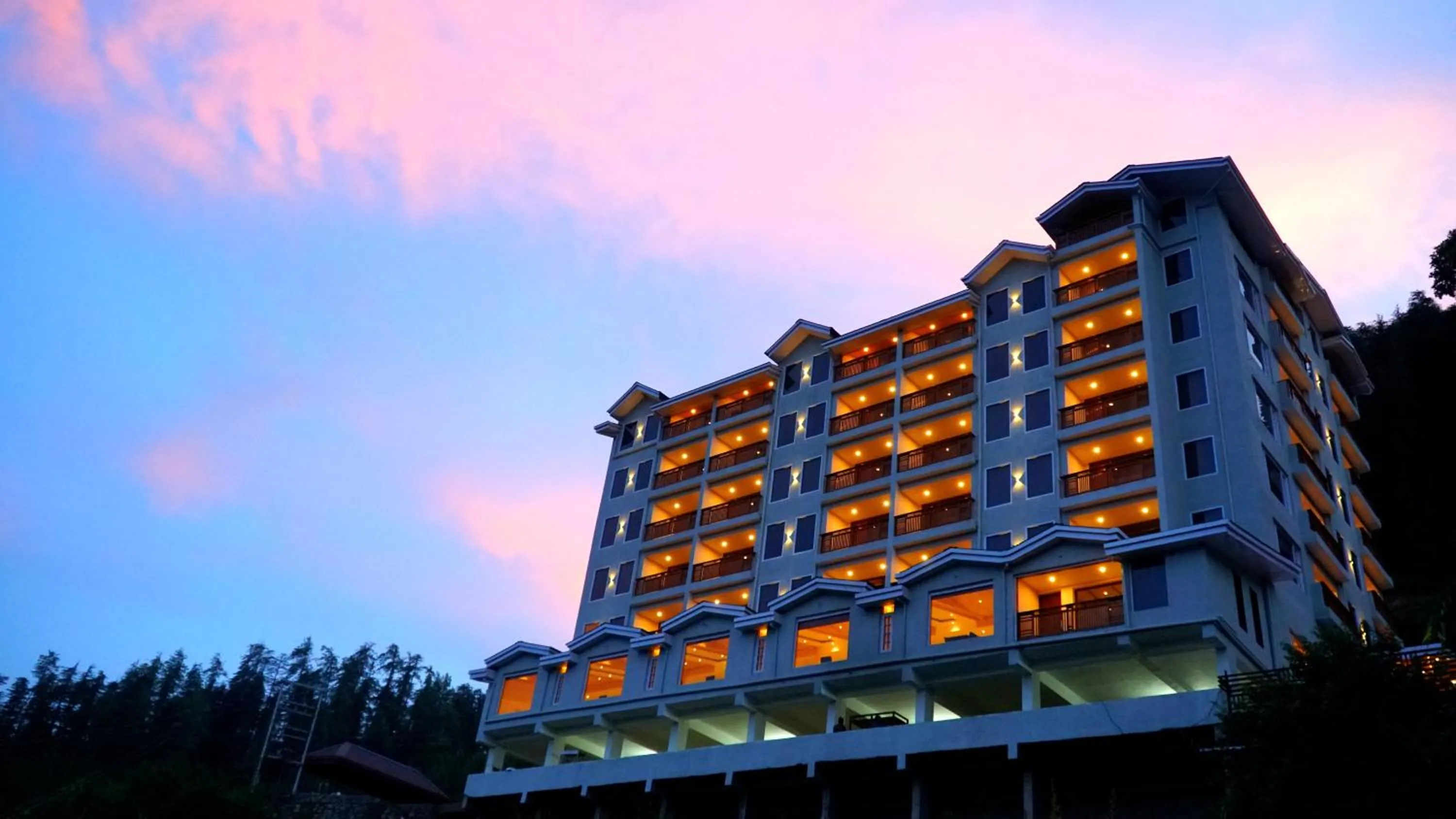 Property building in The Jungle Mountain Retreat