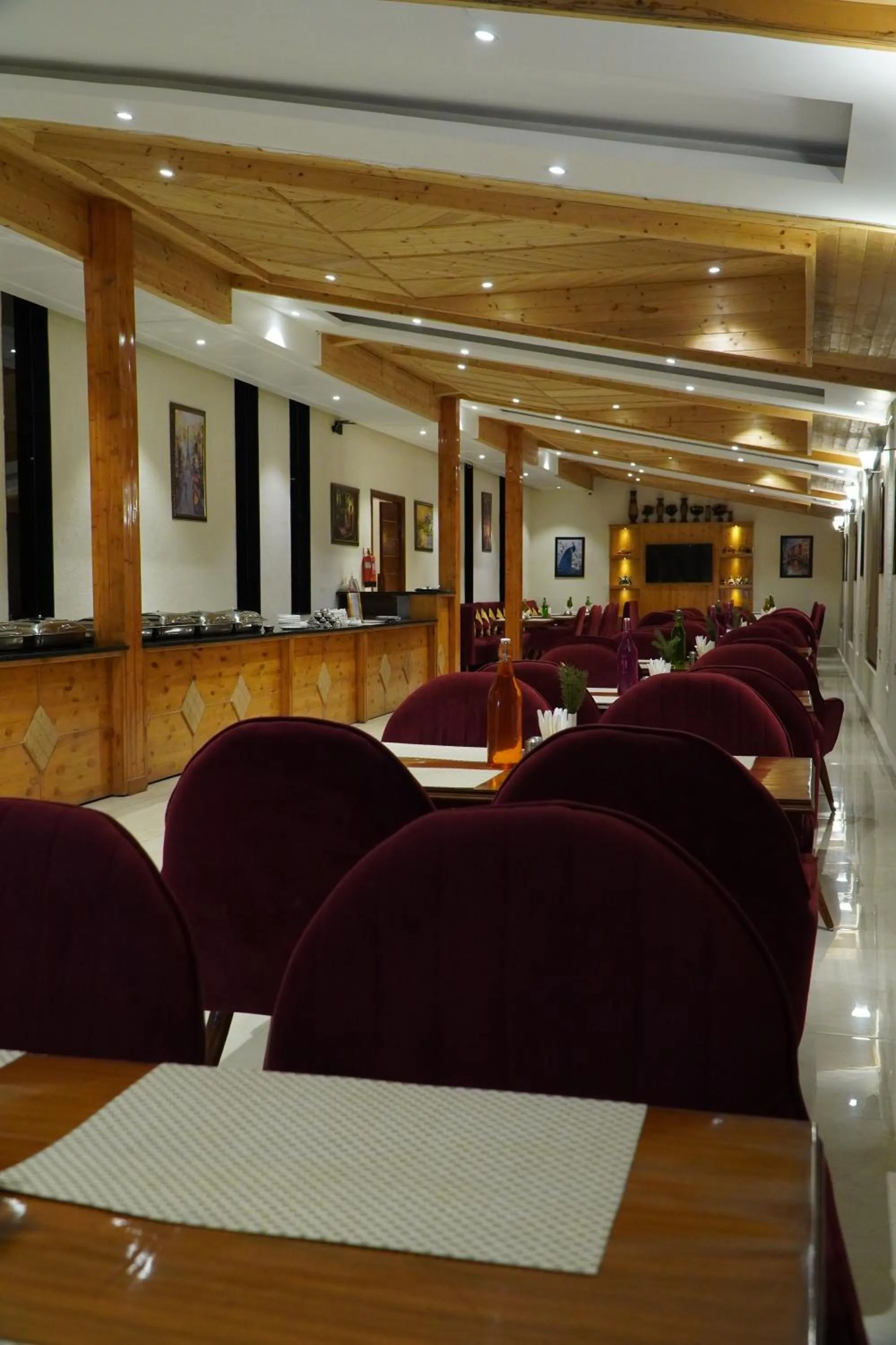 Restaurant/places to eat in The Jungle Mountain Retreat