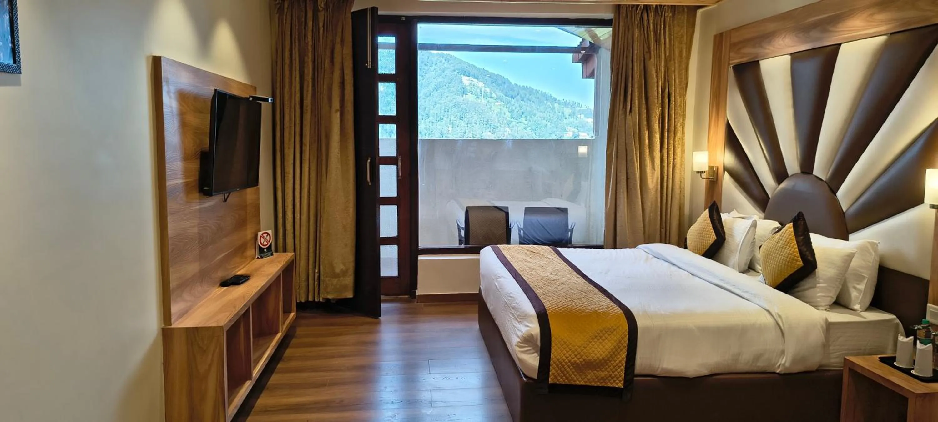 Bedroom, Bed in The Jungle Mountain Retreat