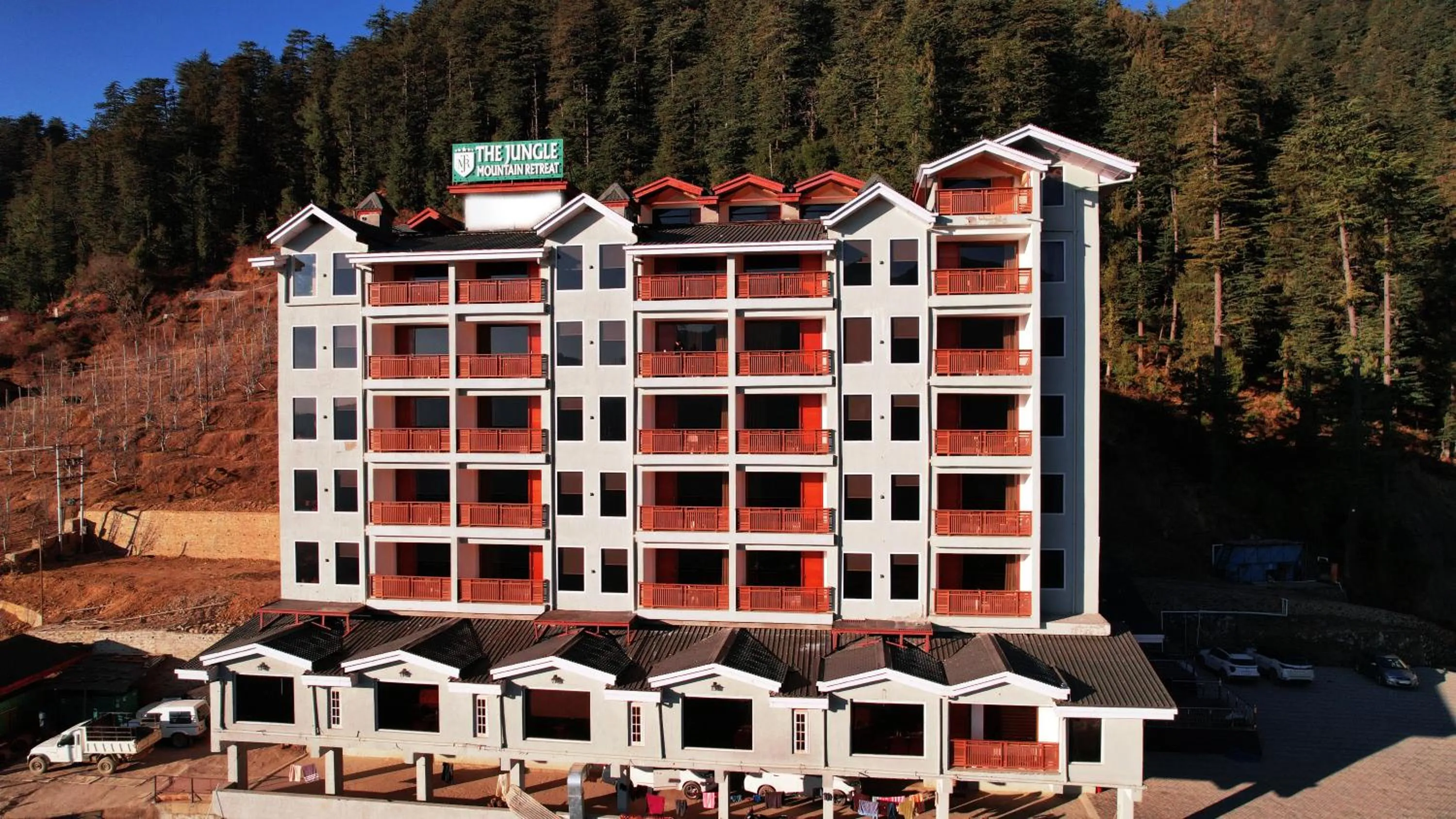 Property building in The Jungle Mountain Retreat