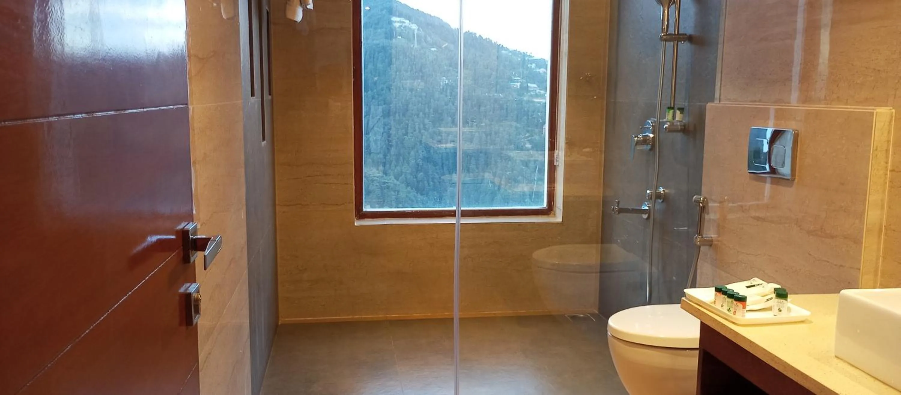 Bathroom in The Jungle Mountain Retreat