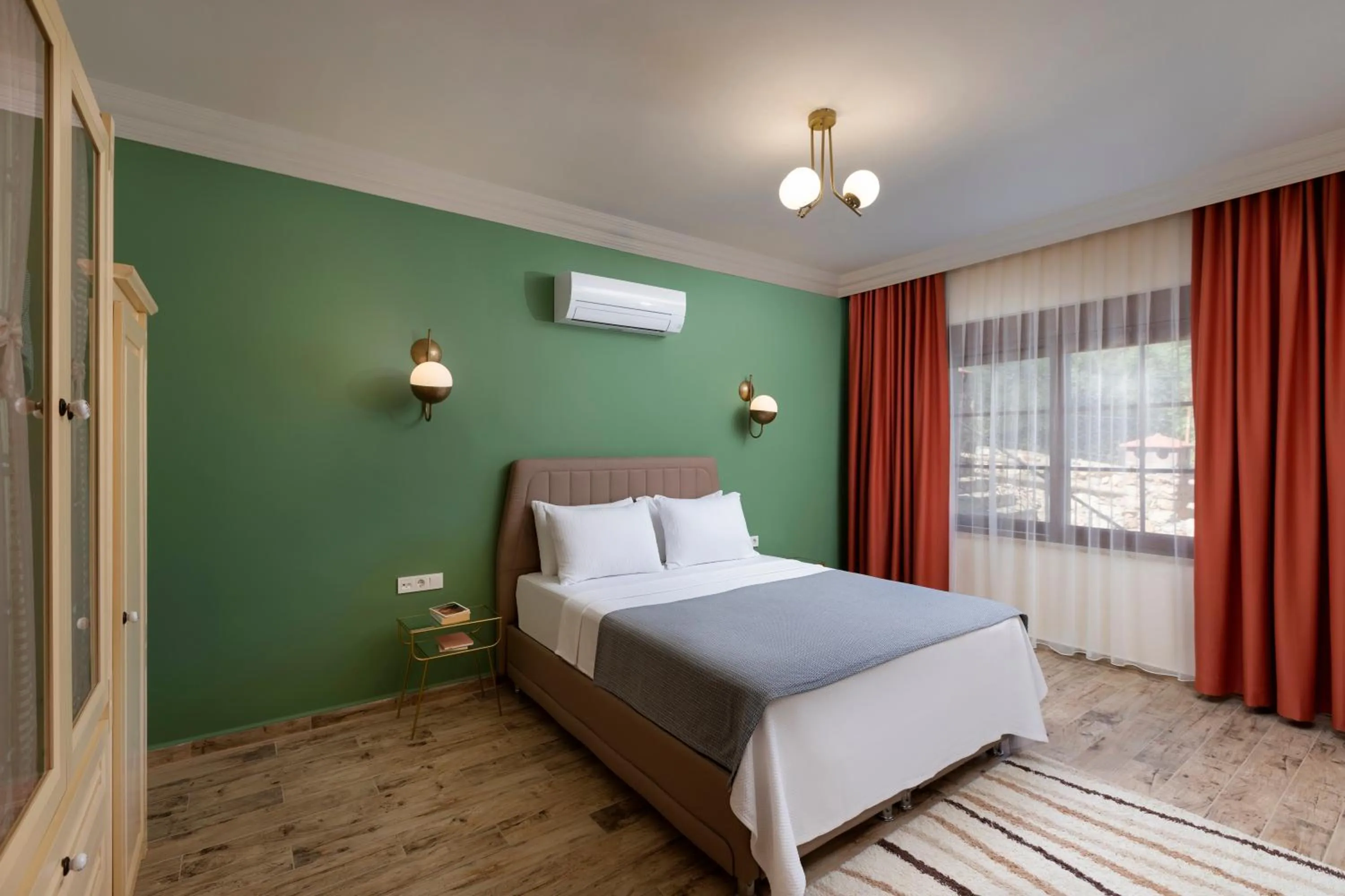 Bedroom, Bed in Kairos Hotel