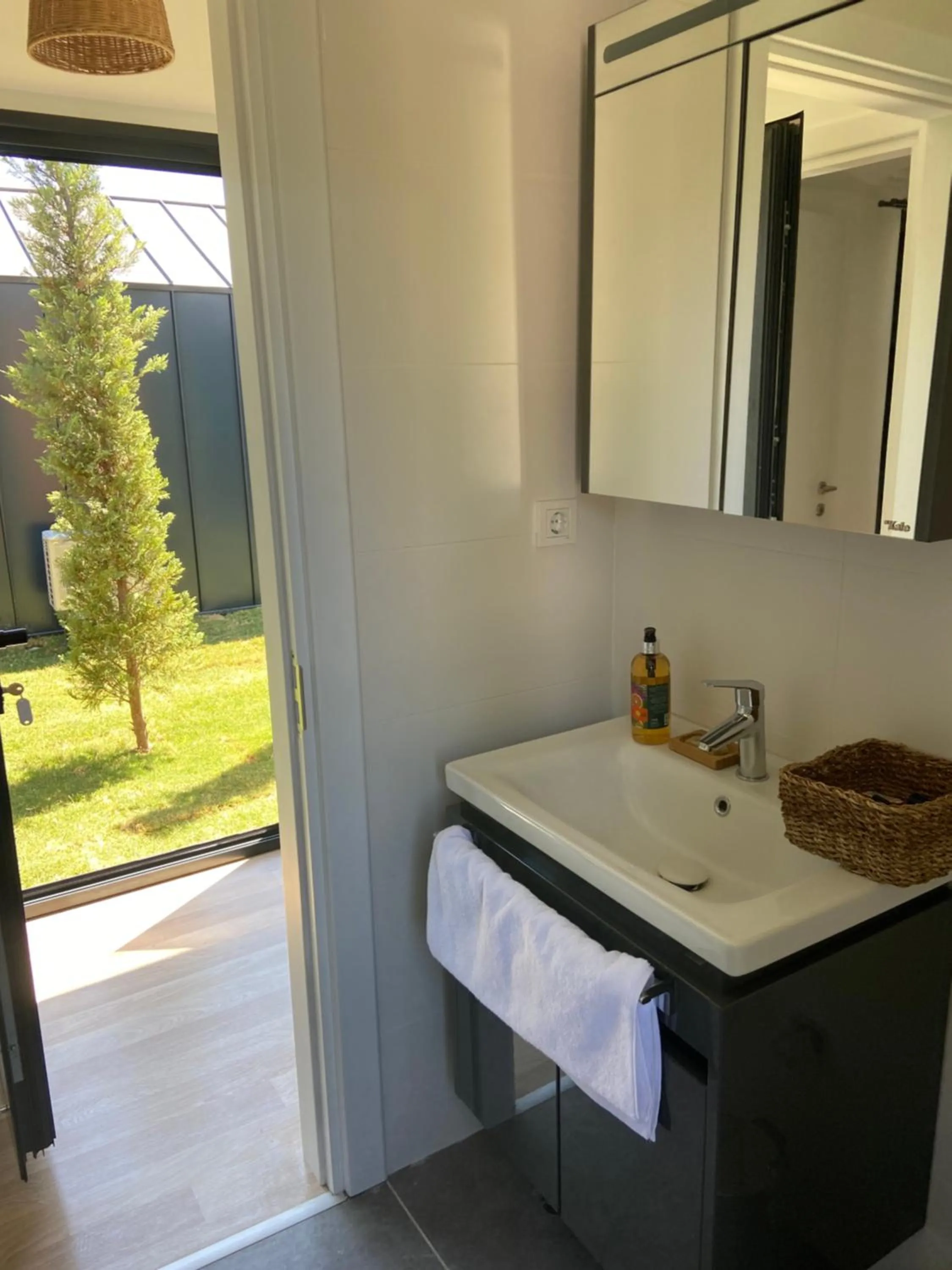 Bathroom in Kairos Hotel