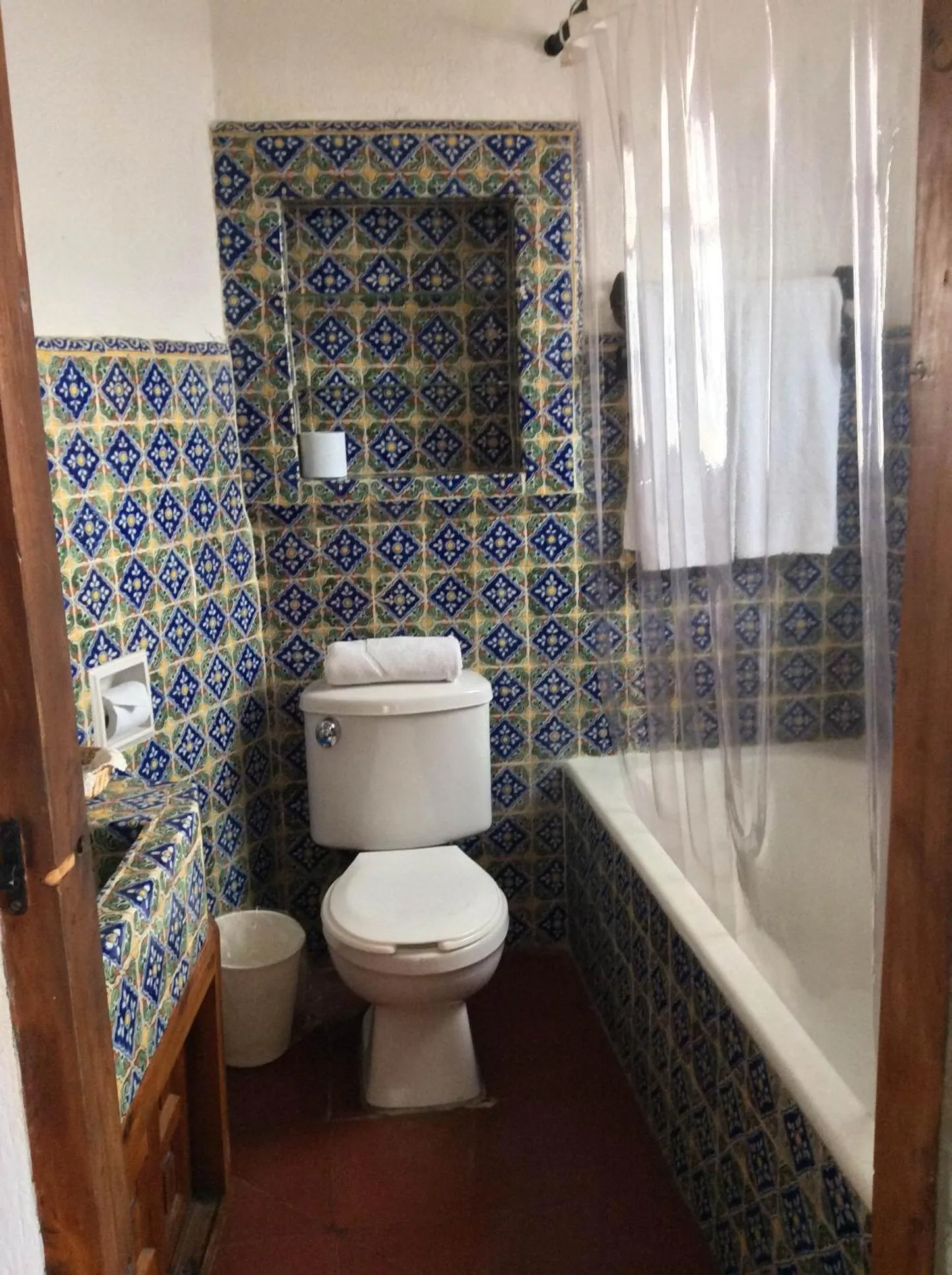 Toilet in Hotel Mi Casita