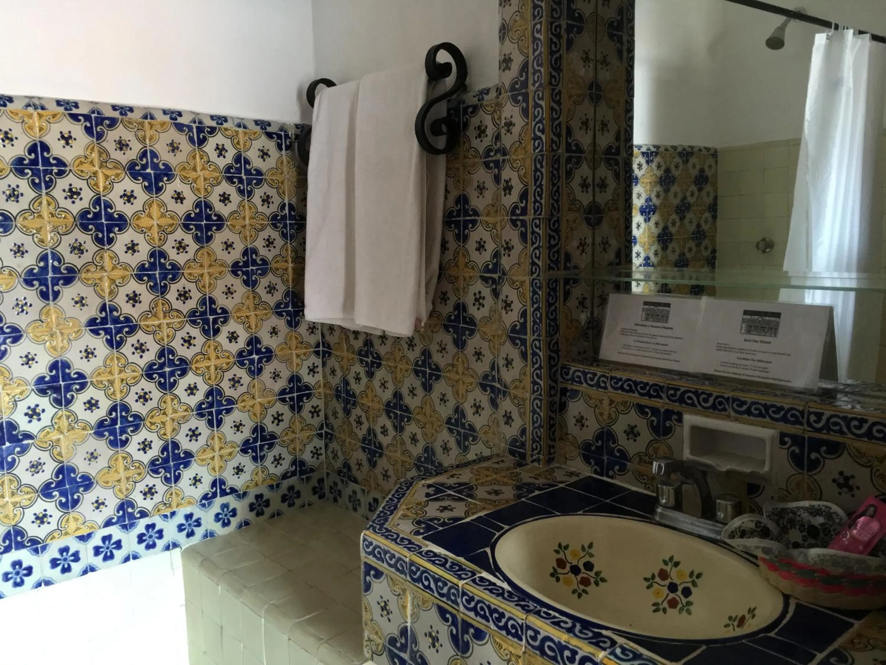 Bathroom in Hotel Mi Casita