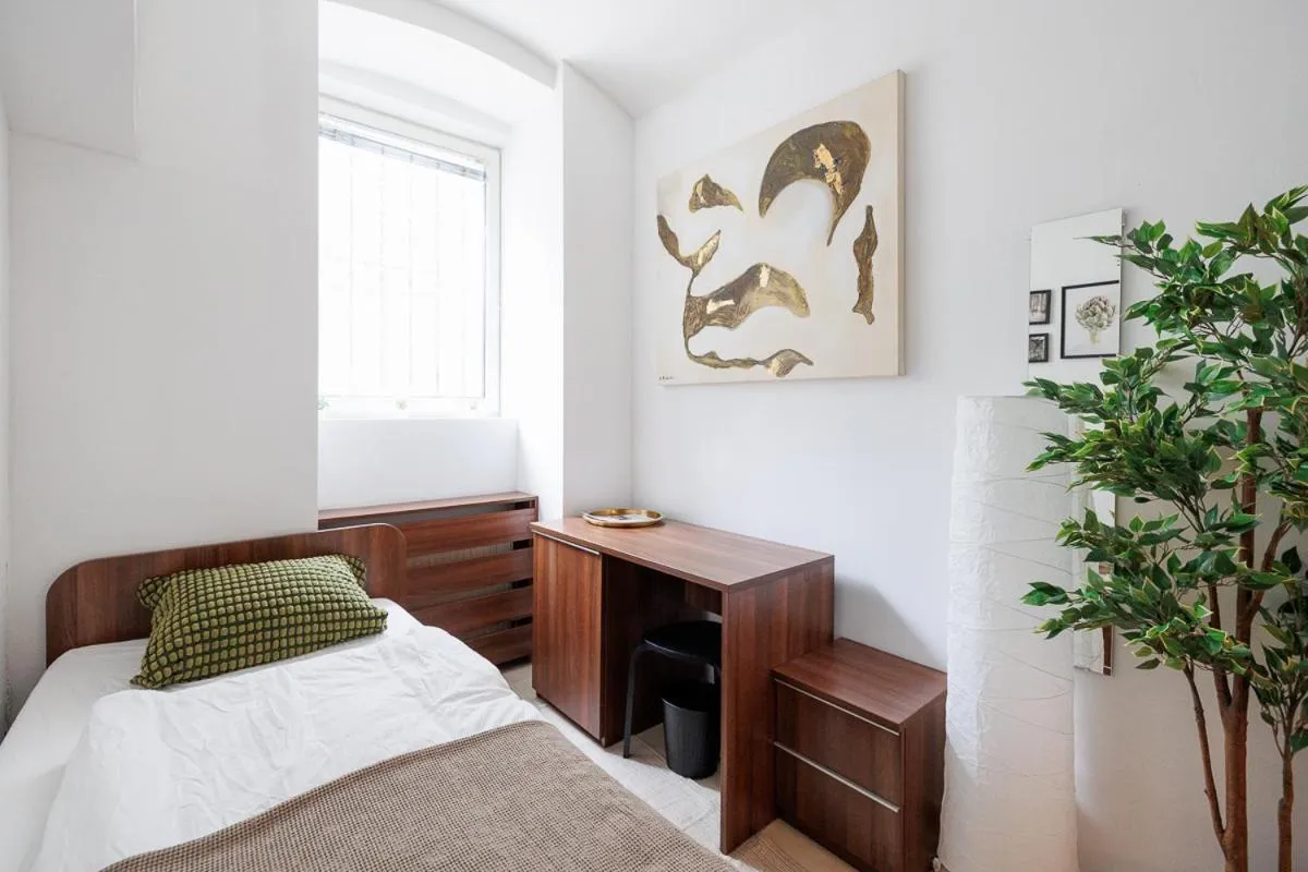 Bed in Vienna City Business Rooms