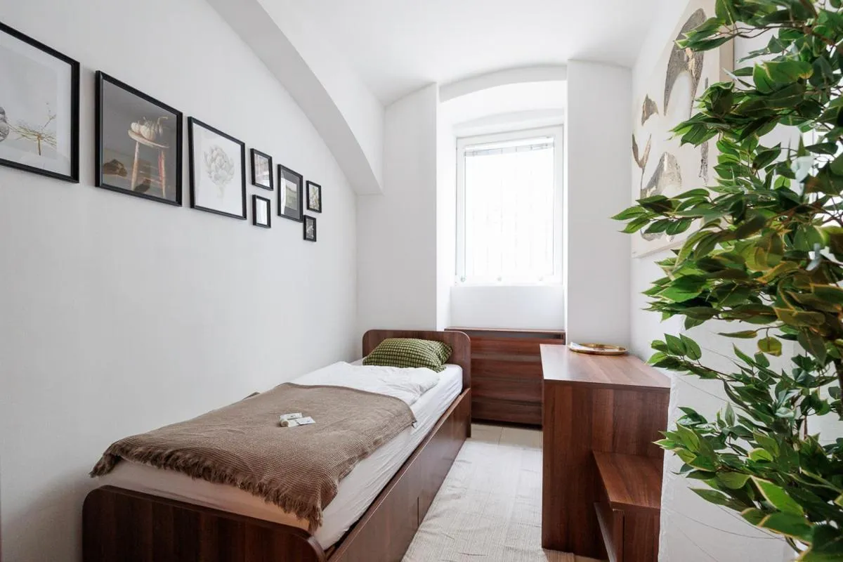 Bed in Vienna City Business Rooms