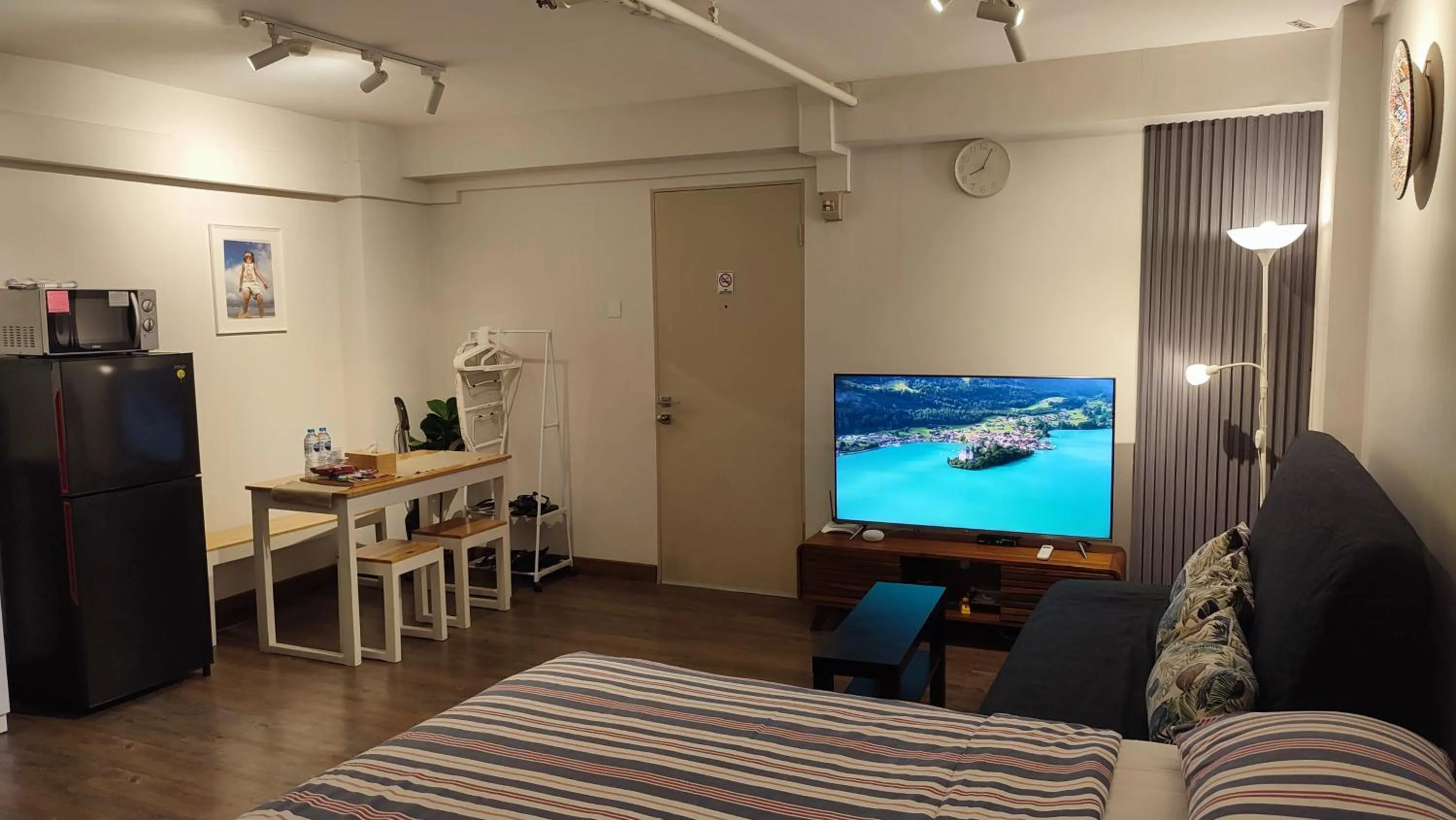 Bedroom, Bed in Papilukas Room Kalibata City - Studio Gold