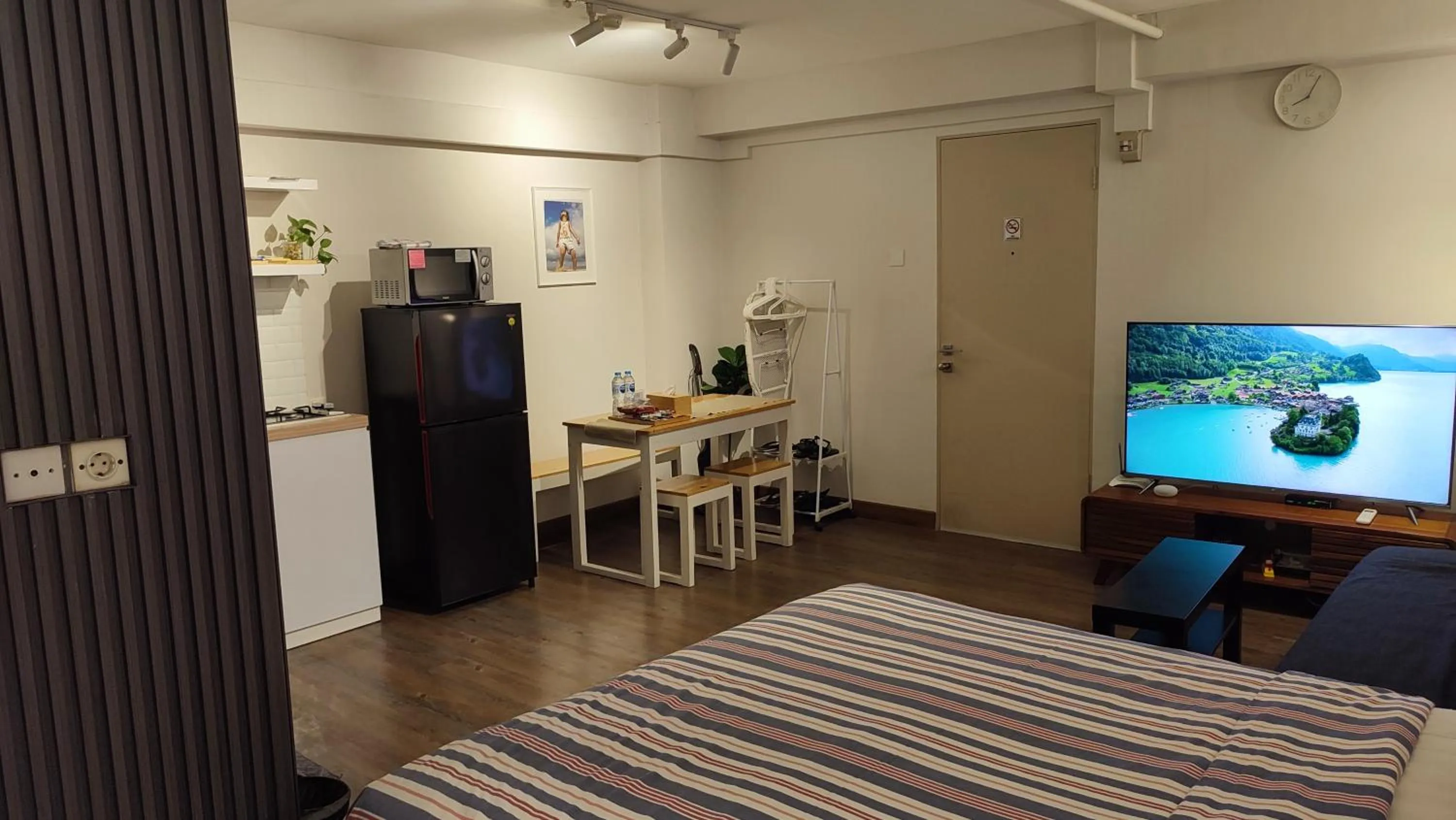 Dinner in Papilukas Room Kalibata City - Studio Gold