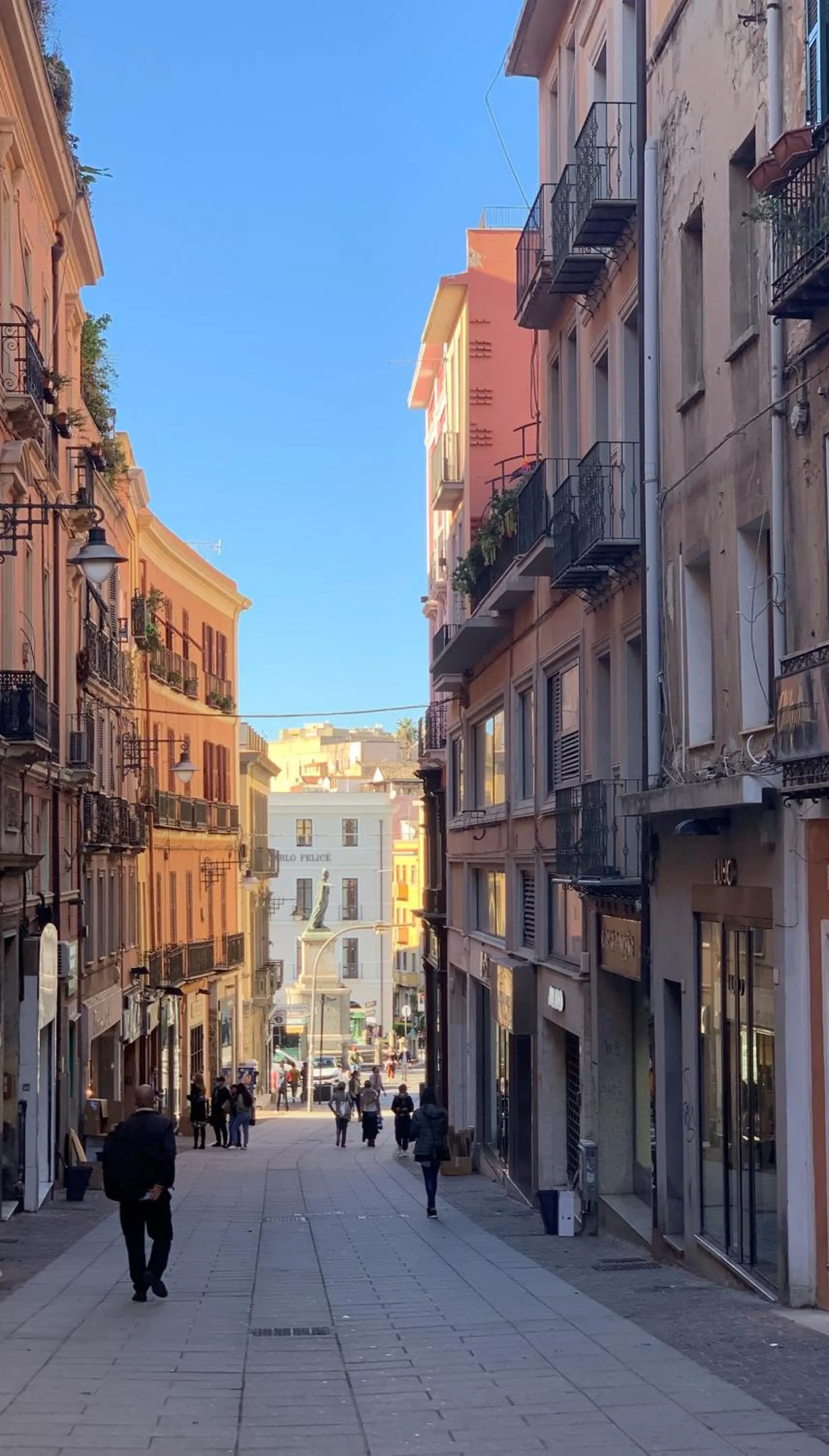 Property building in Altrove