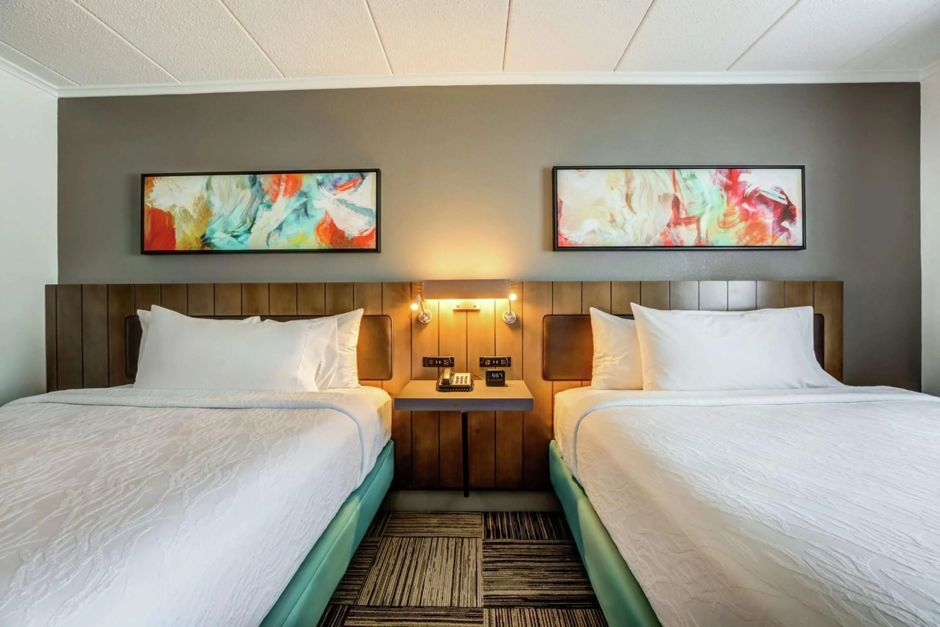 Bed in Hilton Garden Inn Boston Waltham