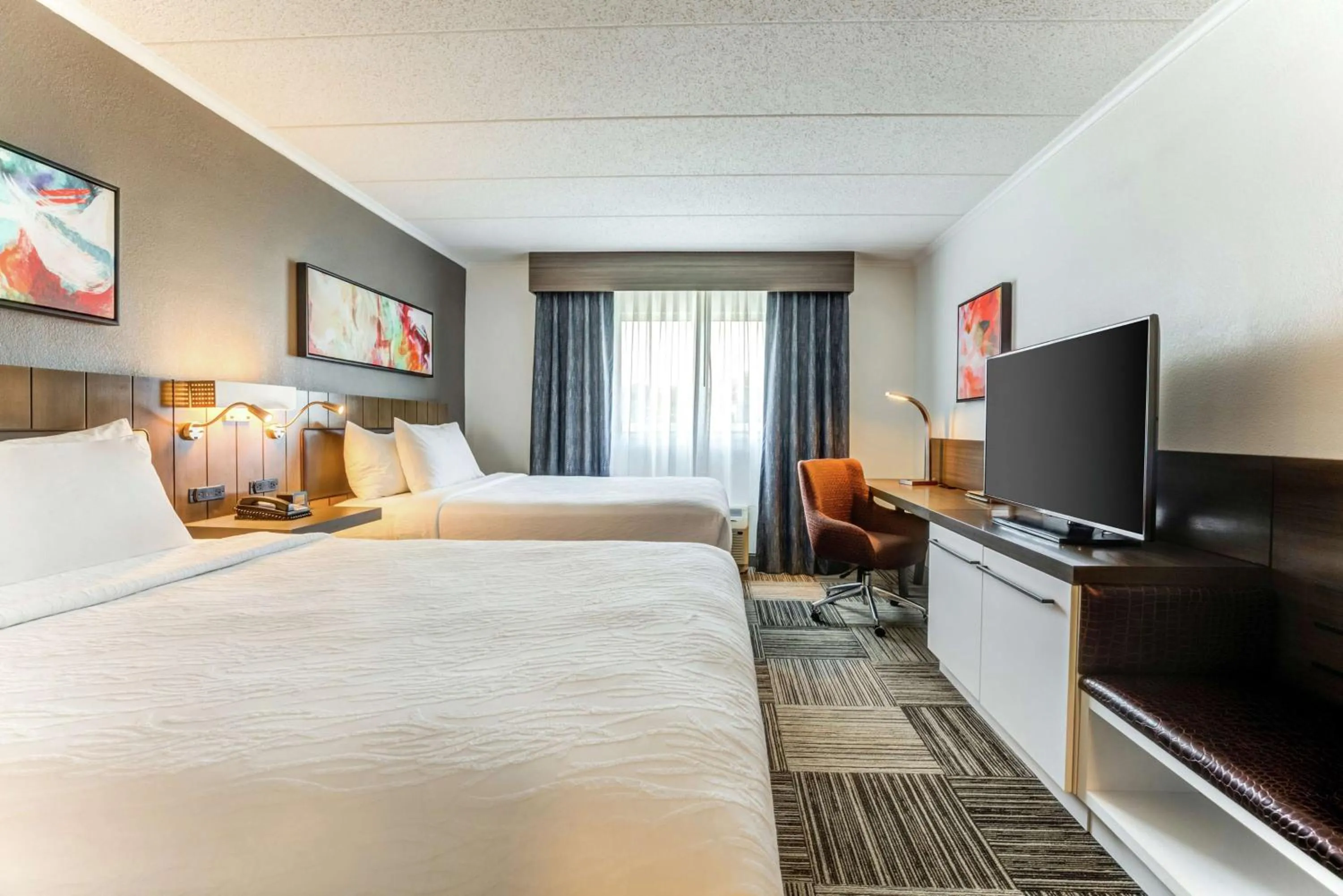 Bedroom, Bed in Hilton Garden Inn Boston Waltham