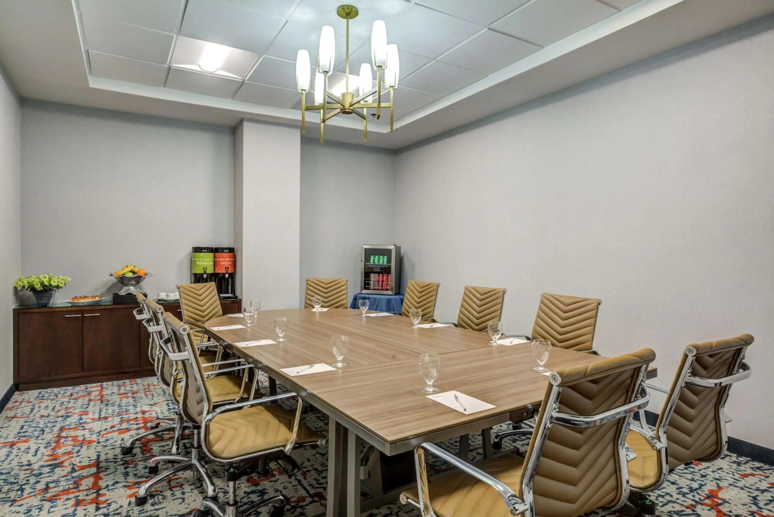 Meeting/conference room in Hilton Garden Inn Boston Waltham