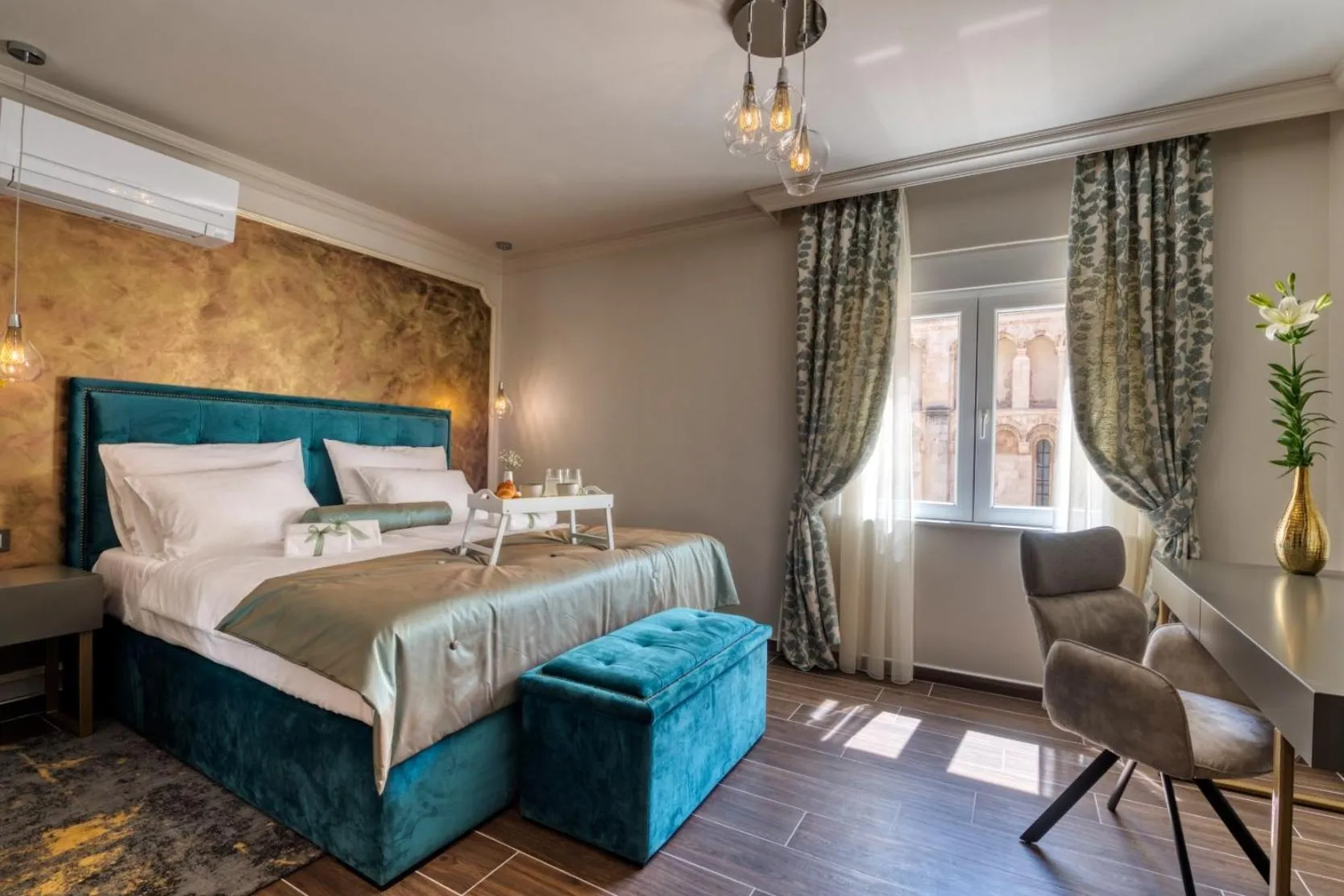 Photo of the whole room, Bed in Luxury Rooms VINDEMIÆ