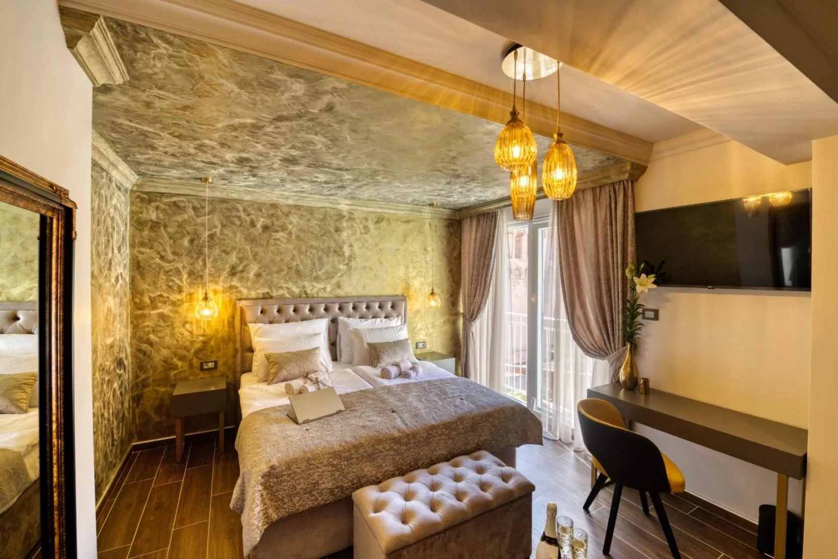 Bed in Luxury Rooms VINDEMIÆ