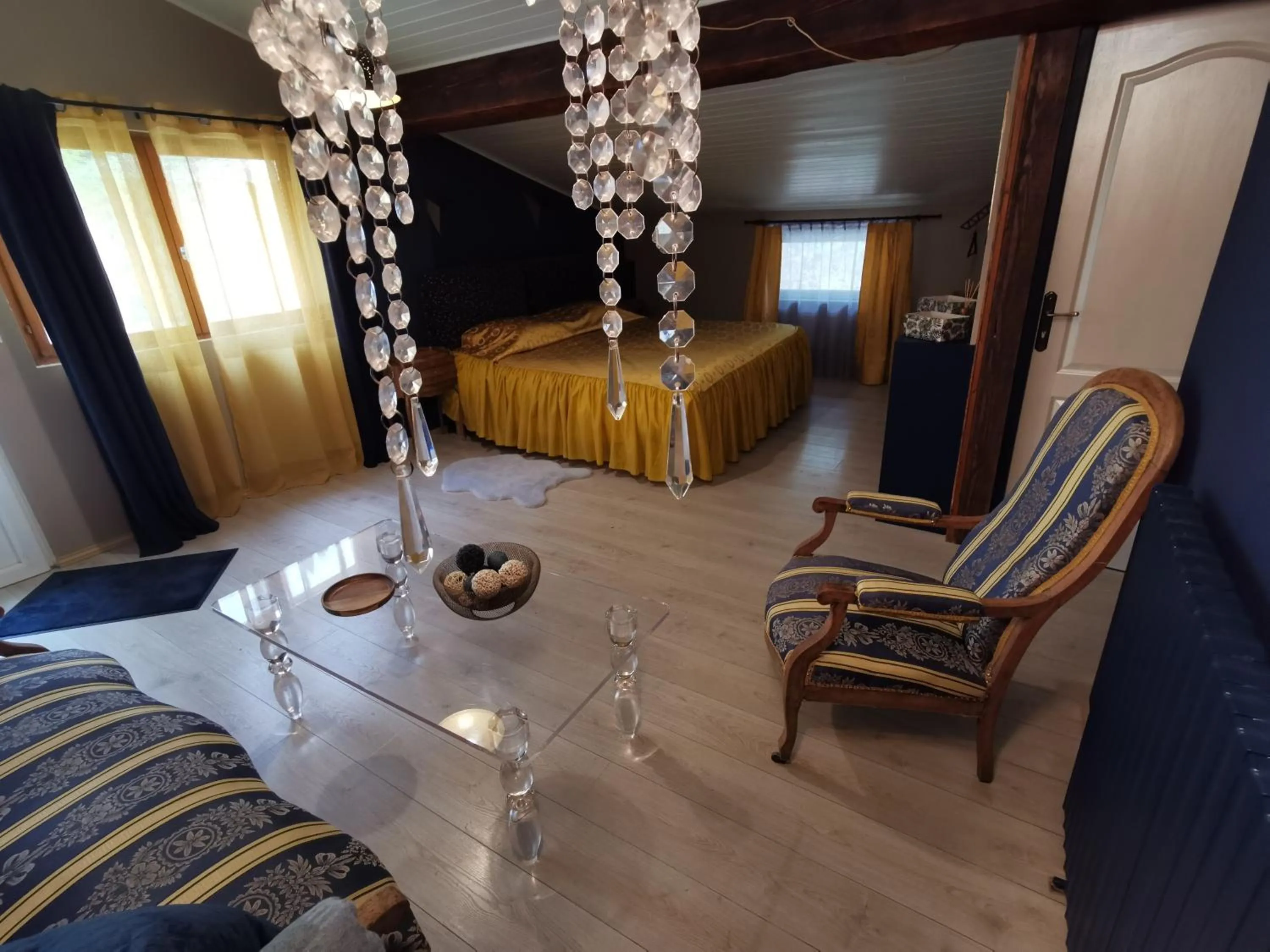 Seating area, Bed in Residence La Borde