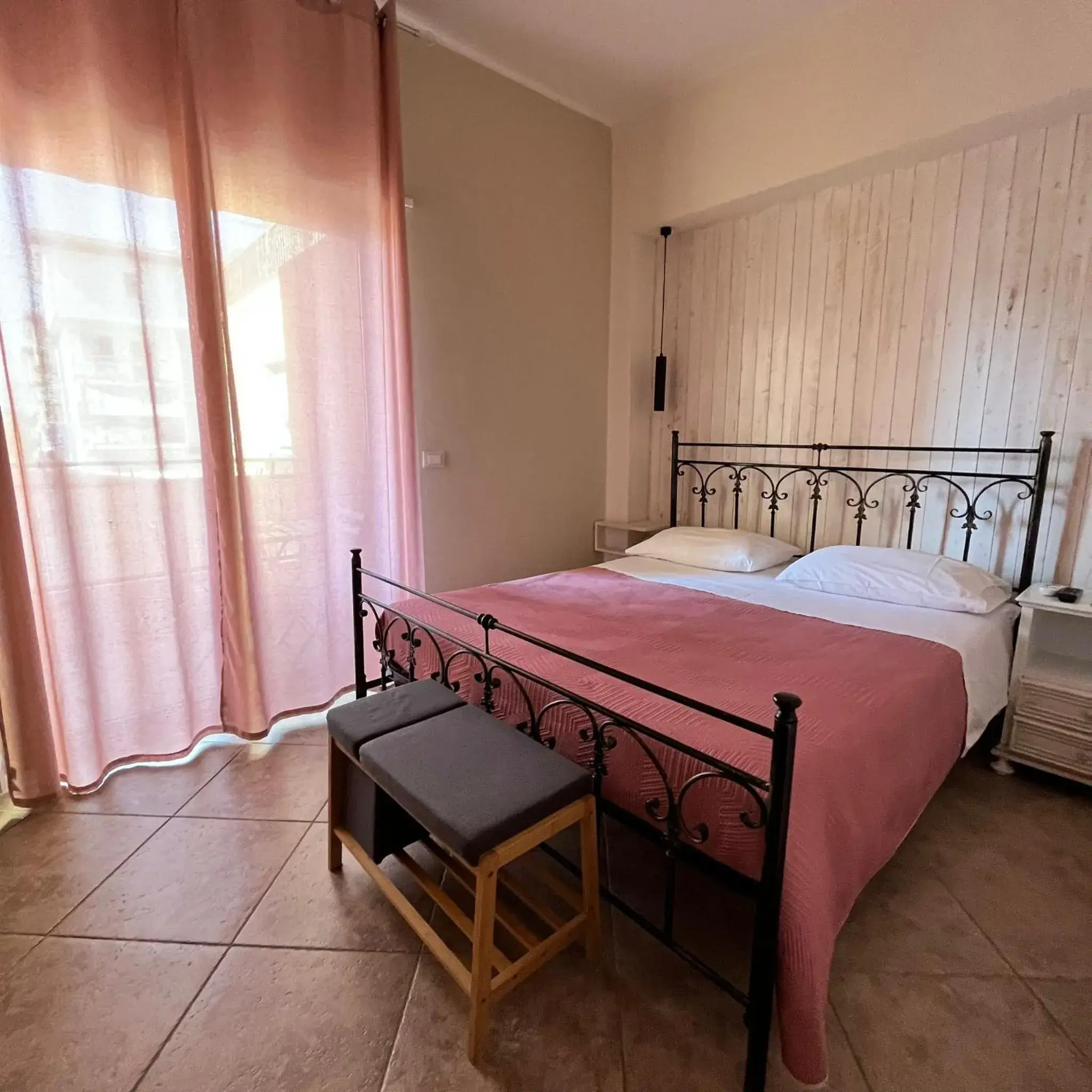 Double Room with Private Bathroom in Donna Viruzza Double Room with Private Bathroom in Donna Viruzza