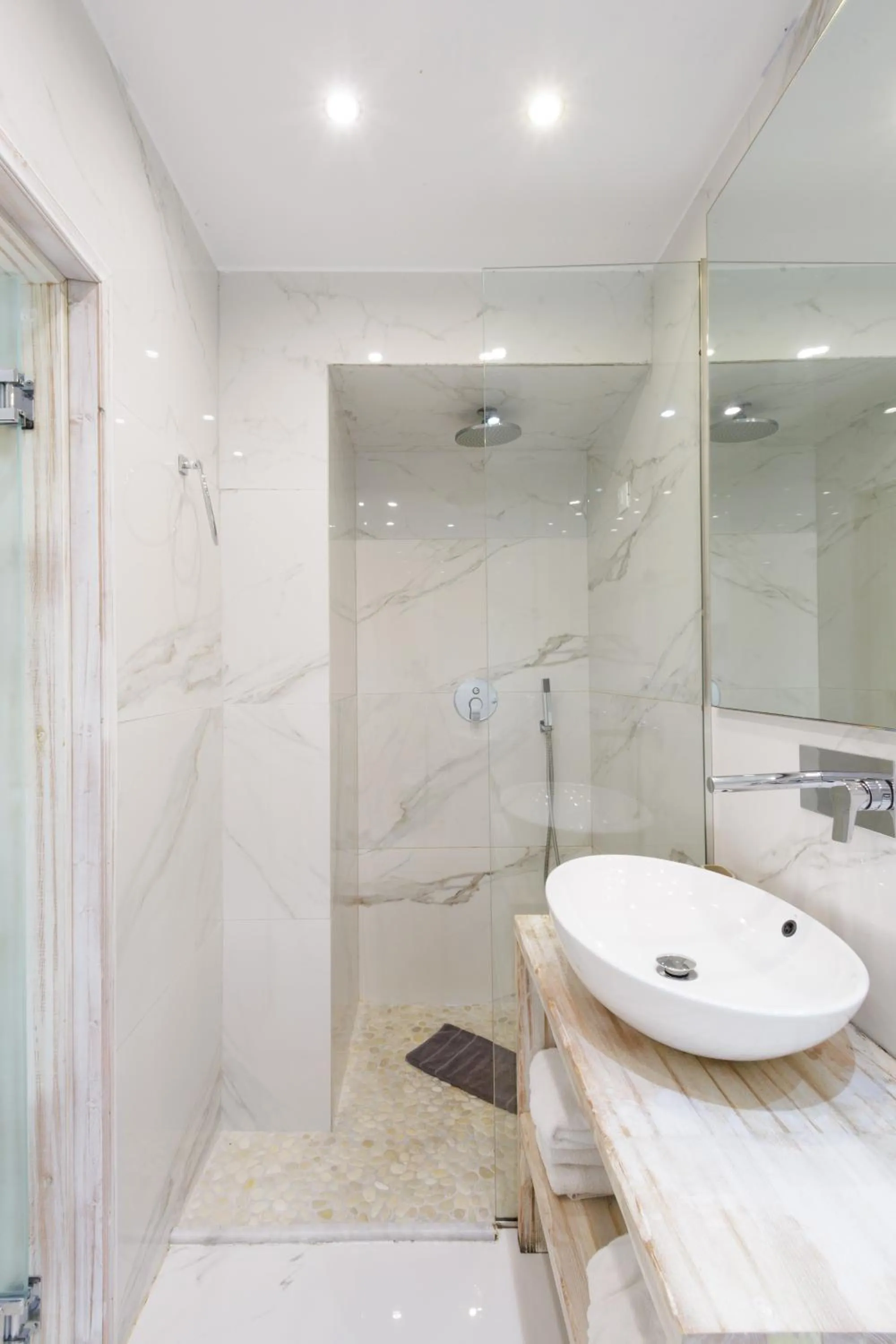 Shower in The Museum Project Oia