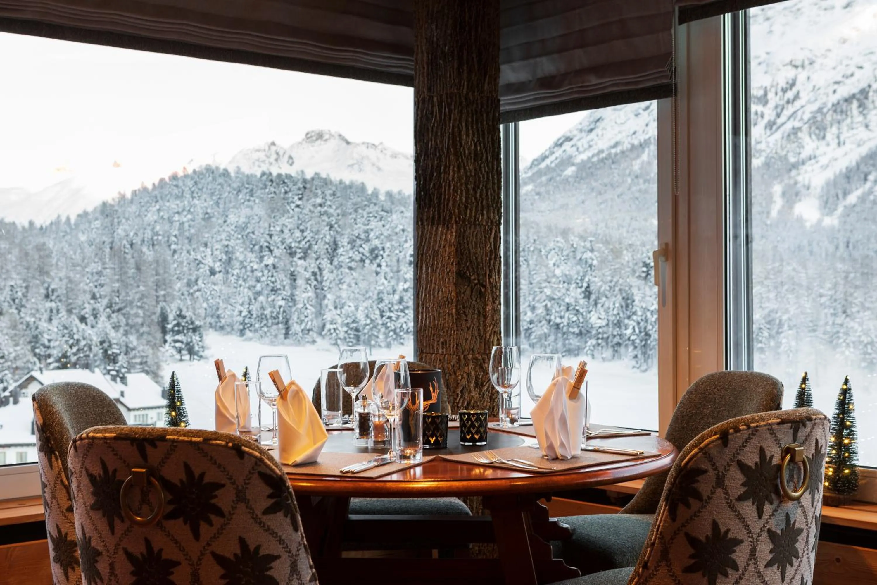 Restaurant/places to eat in Hotel Europa Suites St Moritz