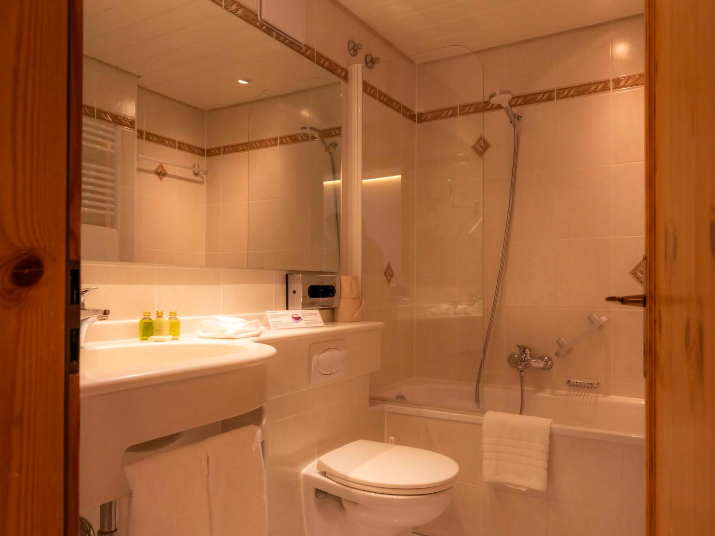 Hotel Europa Suites St Moritz