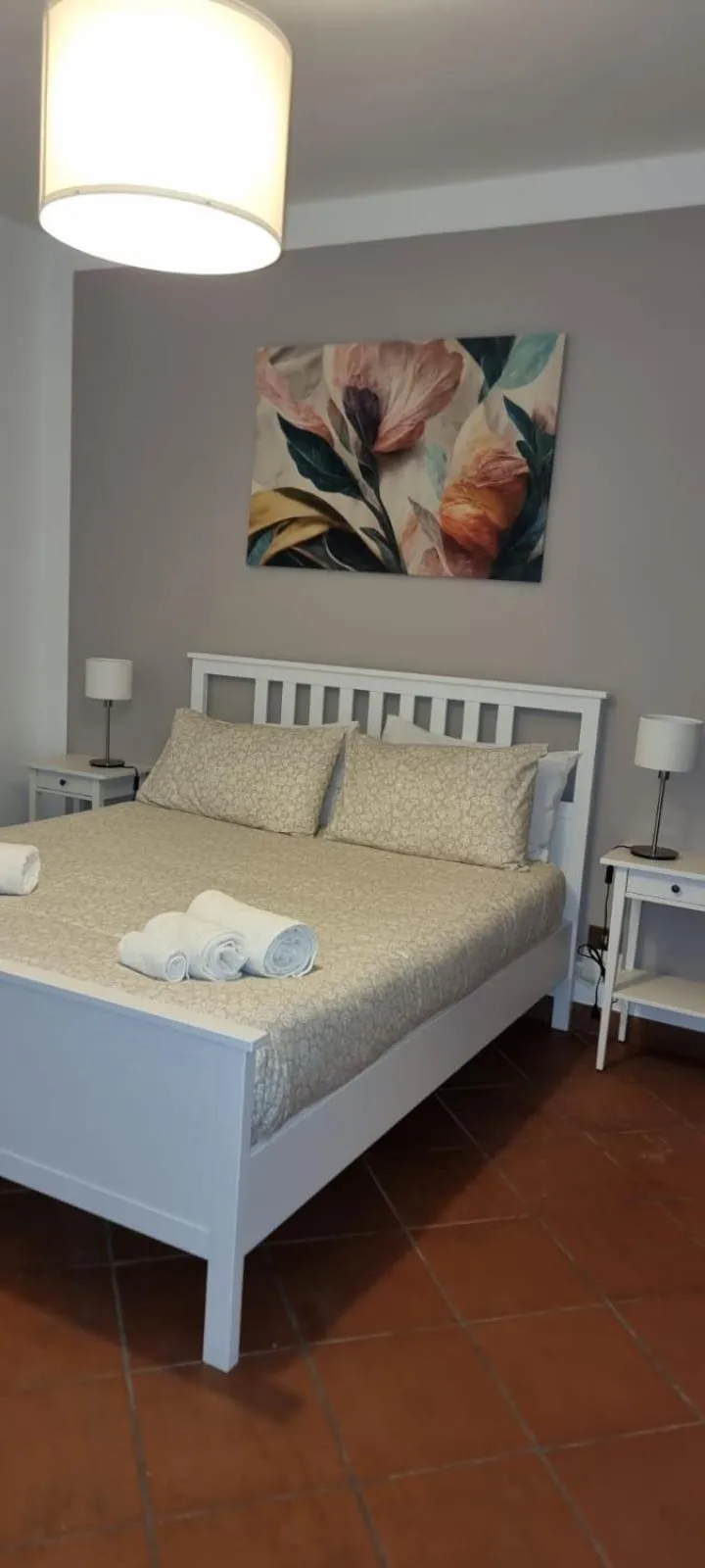 Bed in Santa Maria Apartments