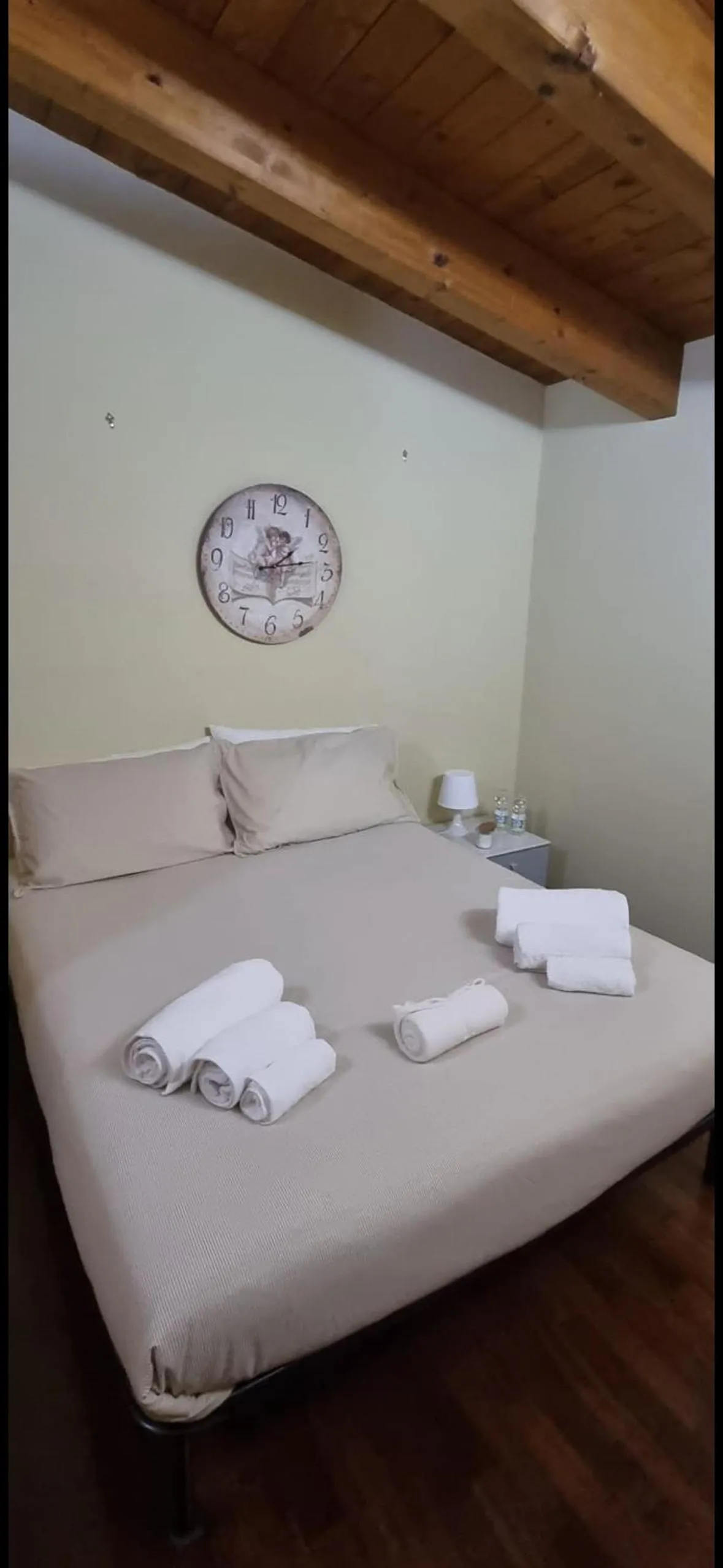 Bedroom, Bed in Santa Maria Apartments