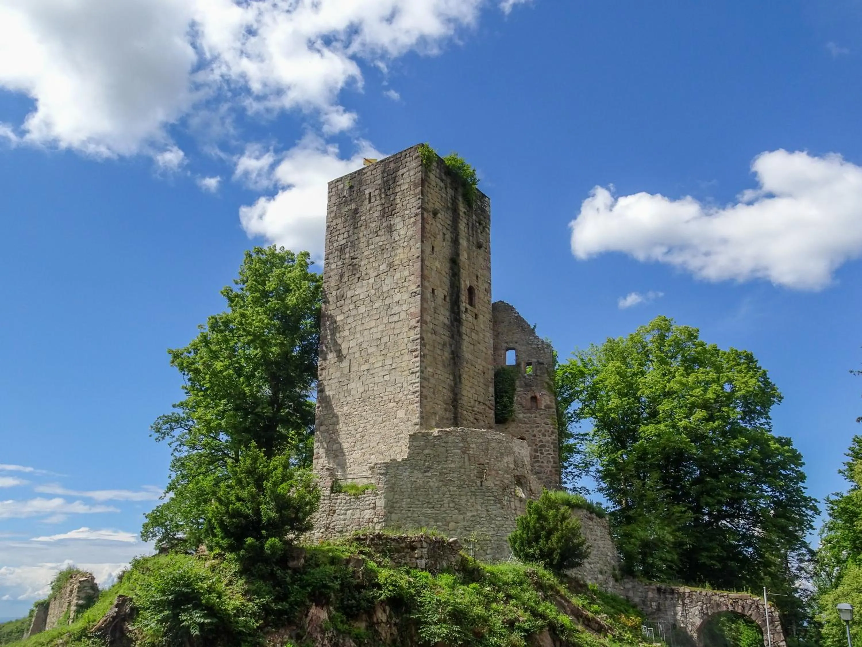 Landmark view in Burg Windeck ***S