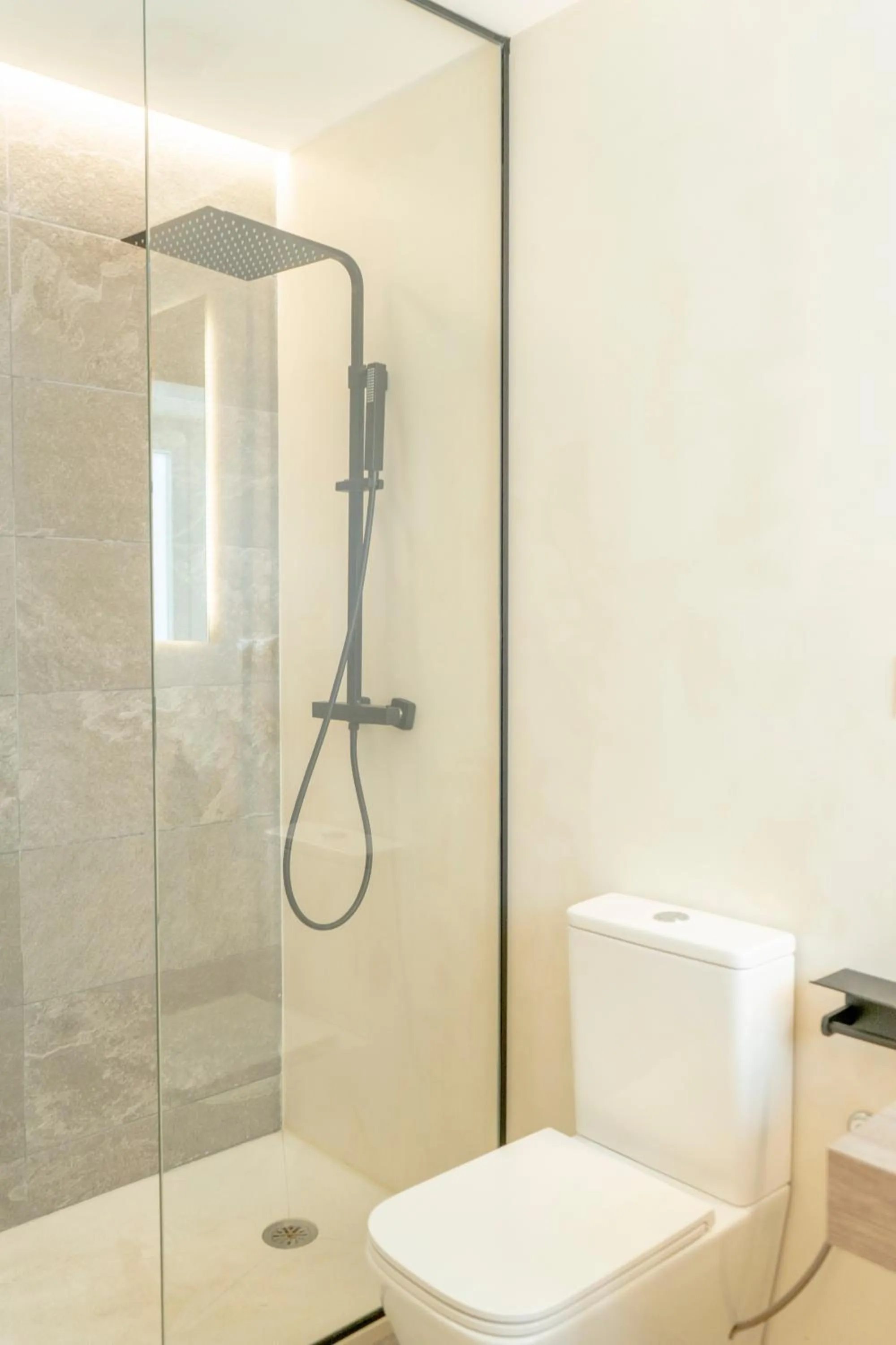 Bathroom in Suites Alfonso X