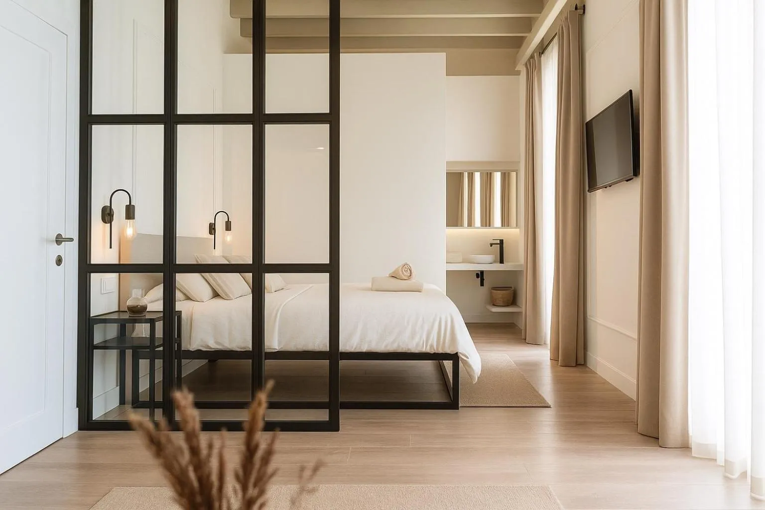 Bed in Suites Alfonso X