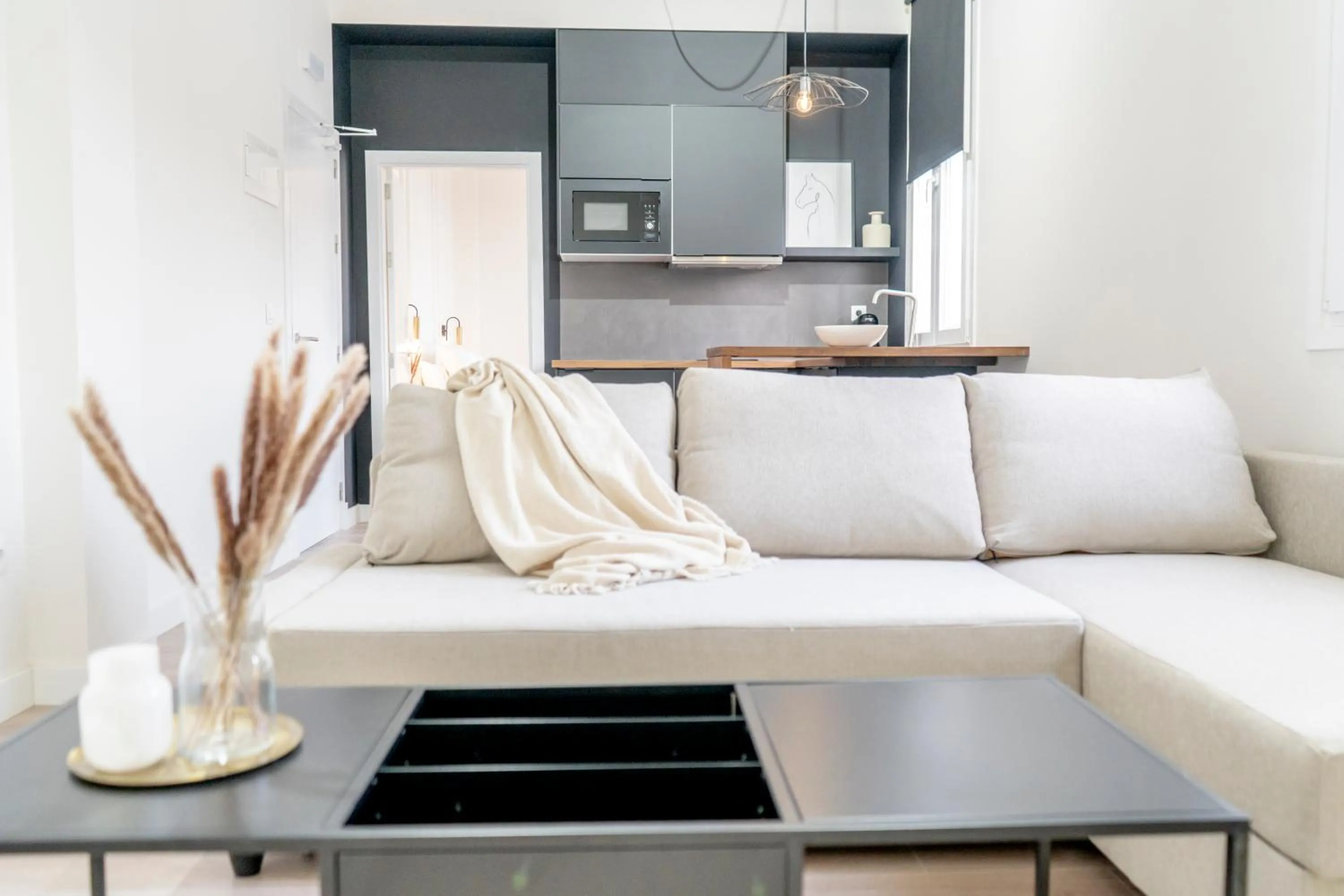 Living room in Suites Alfonso X