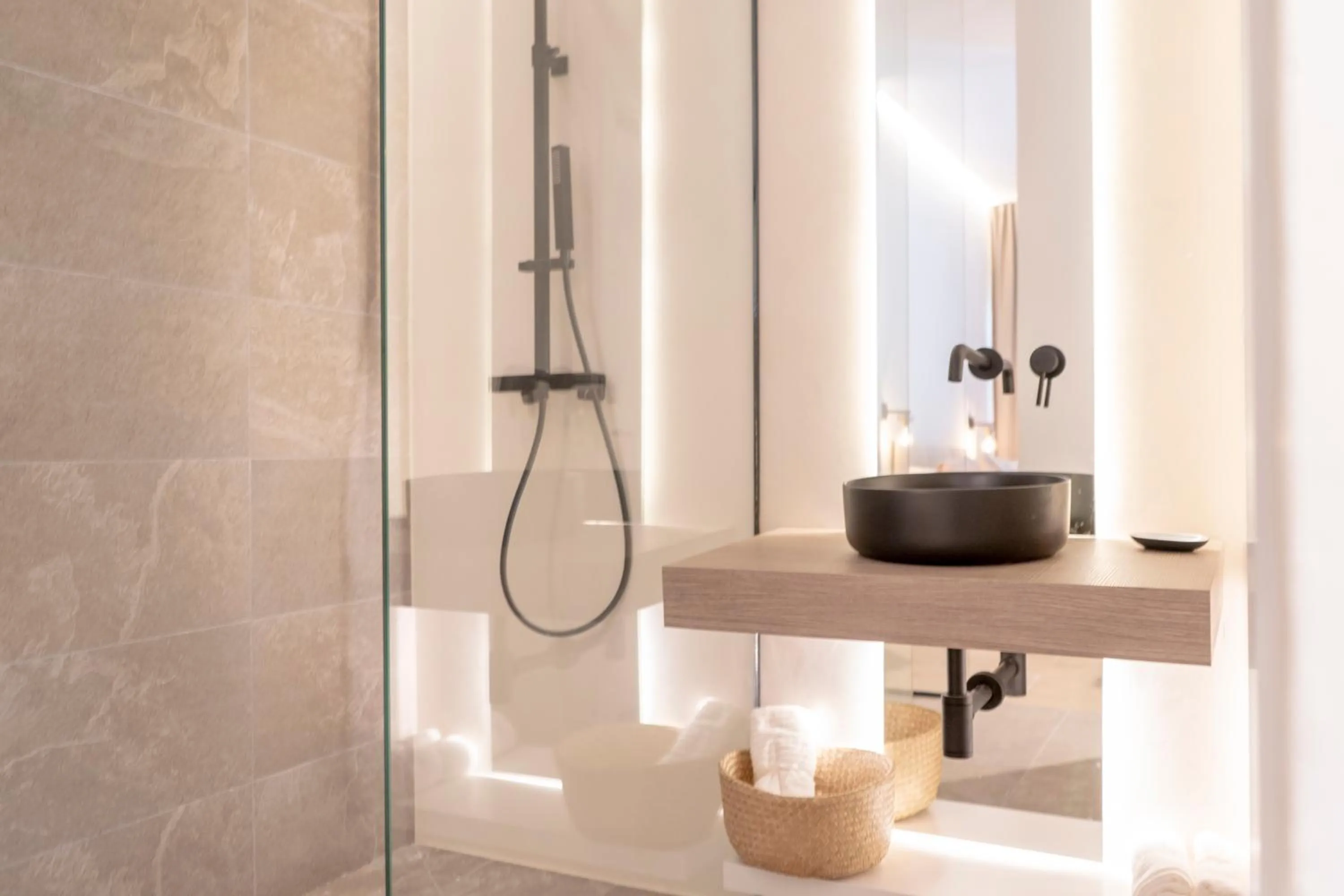 Bathroom in Suites Alfonso X