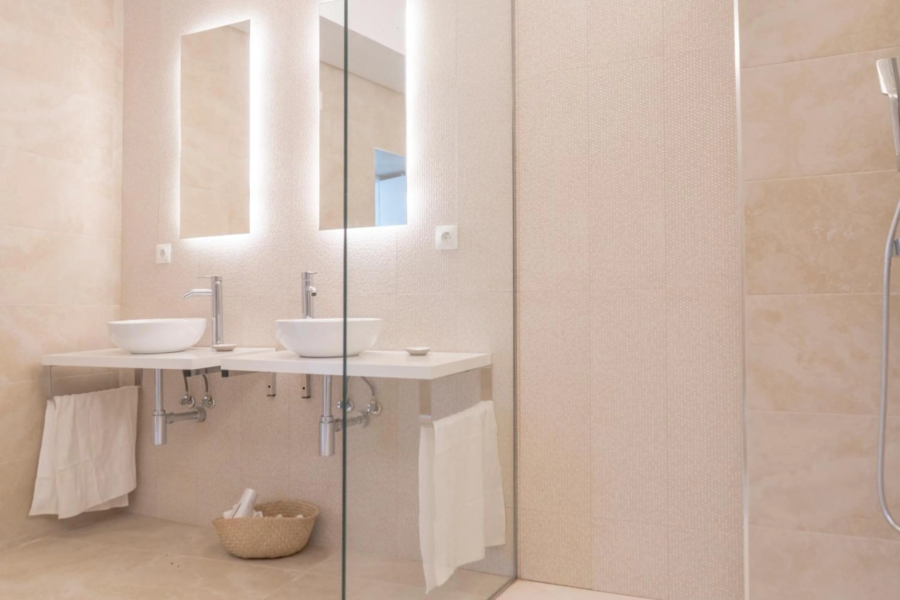 Bathroom in Suites Alfonso X