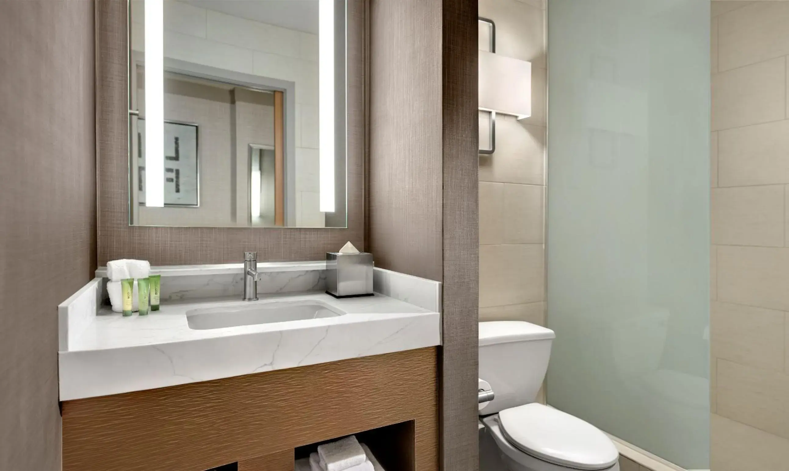 Elevate 2 Queens - Newly Renovated in The STRAT Hotel, Casino & Tower Elevate 2 Queens - Newly Renovated in The STRAT Hotel, Casino & Tower