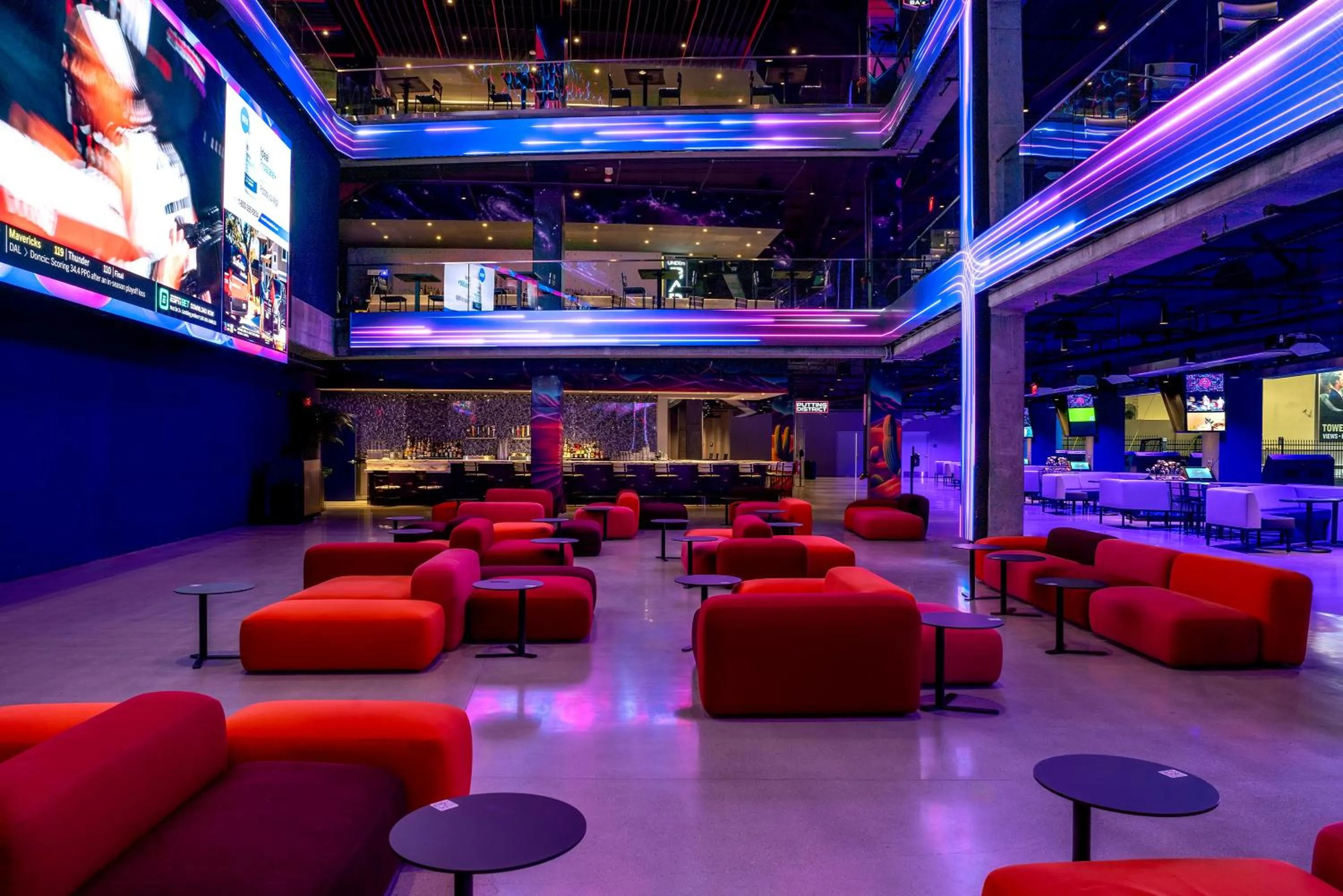 Entertainment in The STRAT Hotel, Casino & Tower