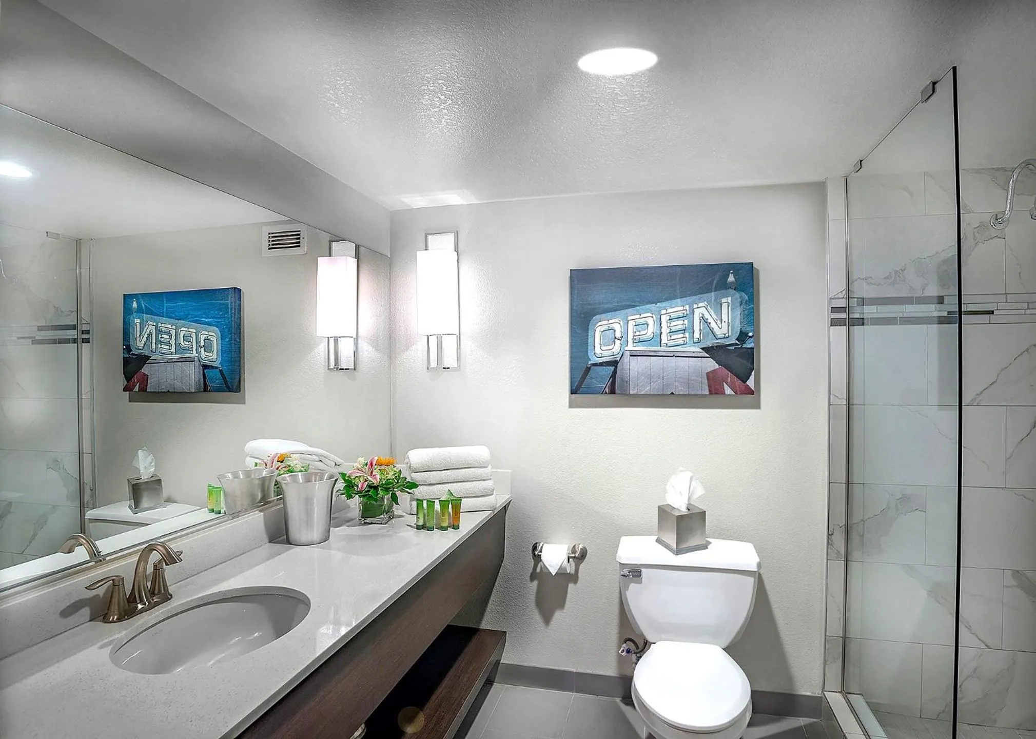 Shower in The STRAT Hotel, Casino & Tower