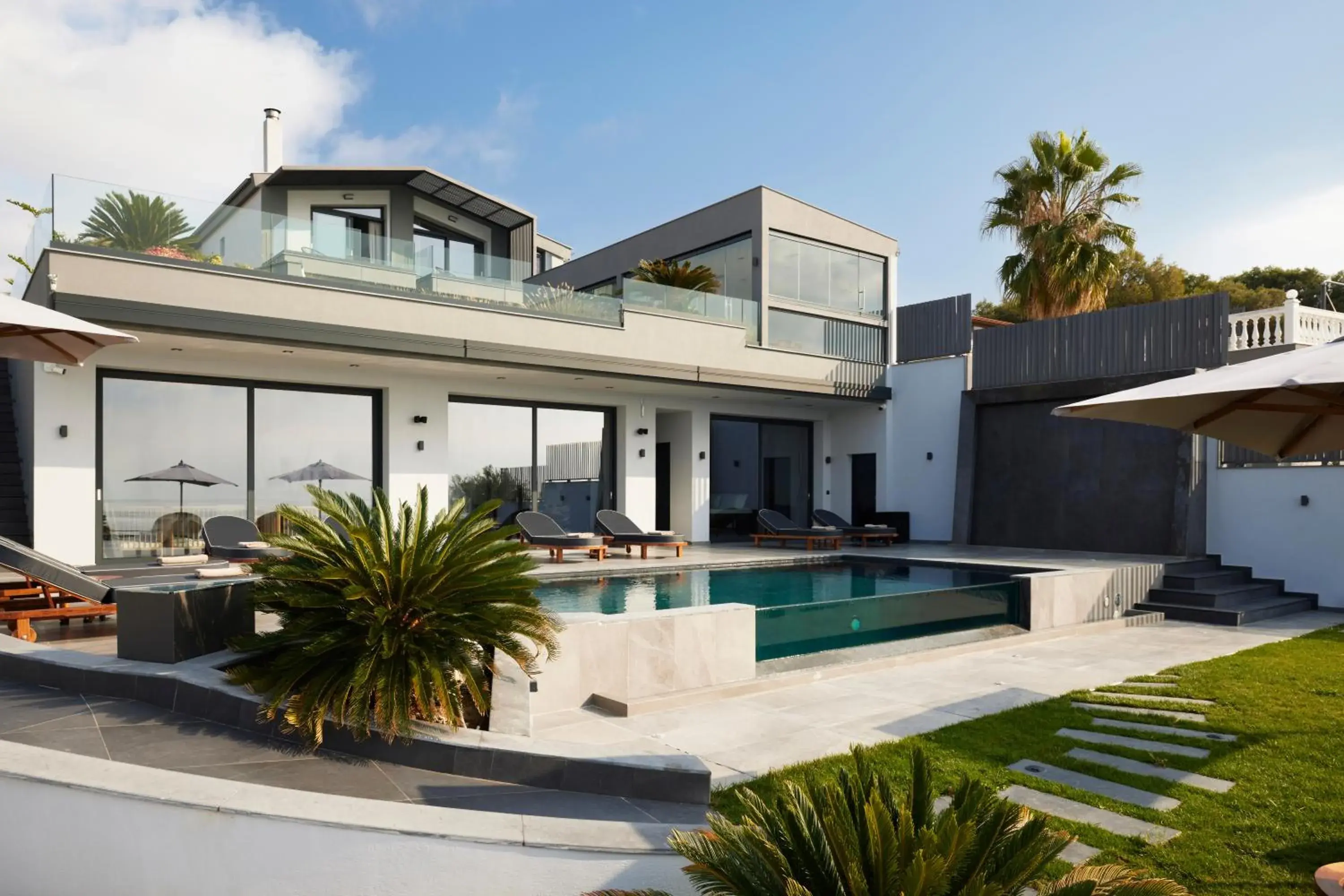 Villa OMNIA - Luxury Bound on Earth Villa OMNIA - Luxury Bound on Earth