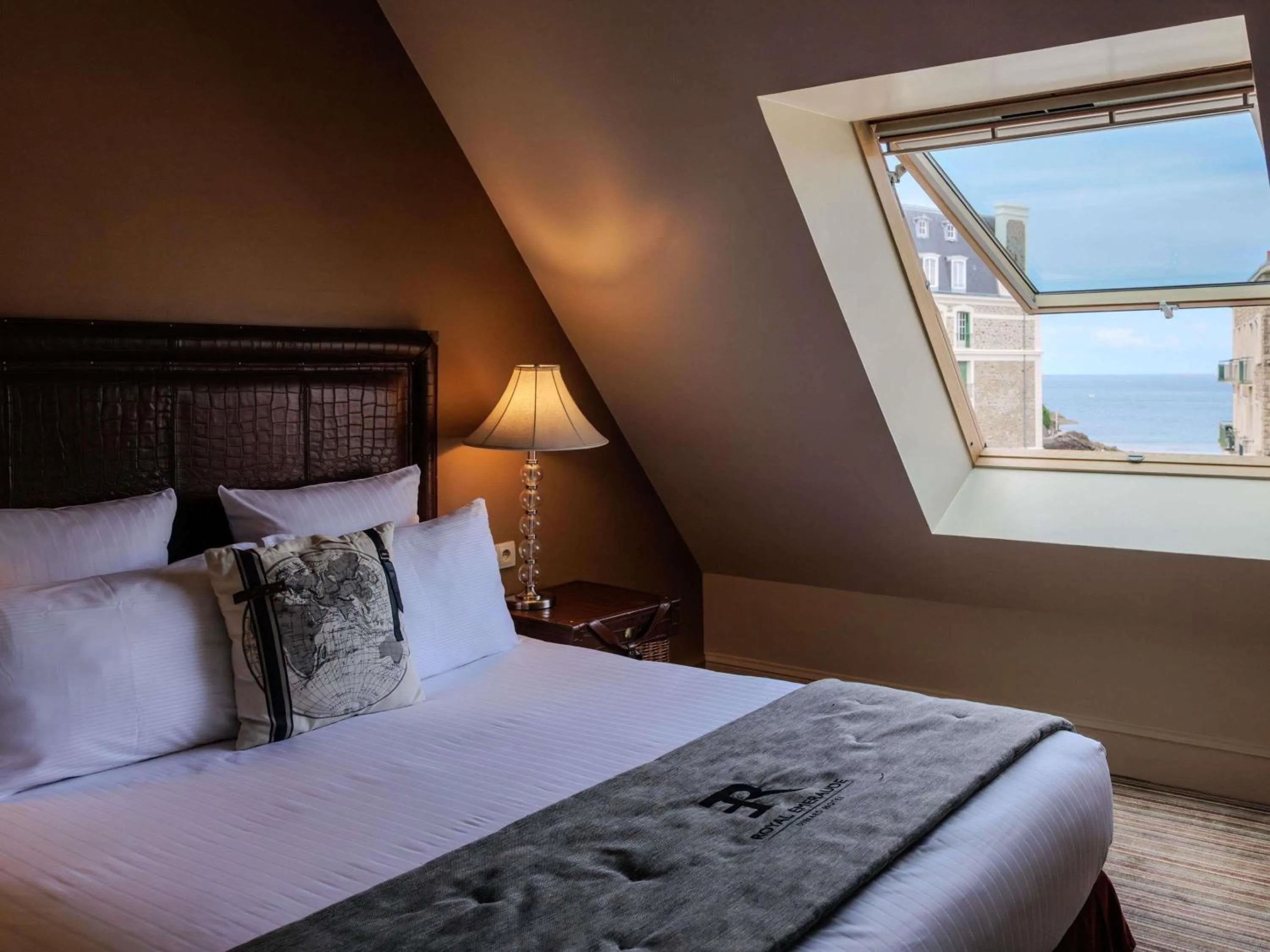Bedroom, Bed in Royal Emeraude Hotel Dinard - MGallery Collection