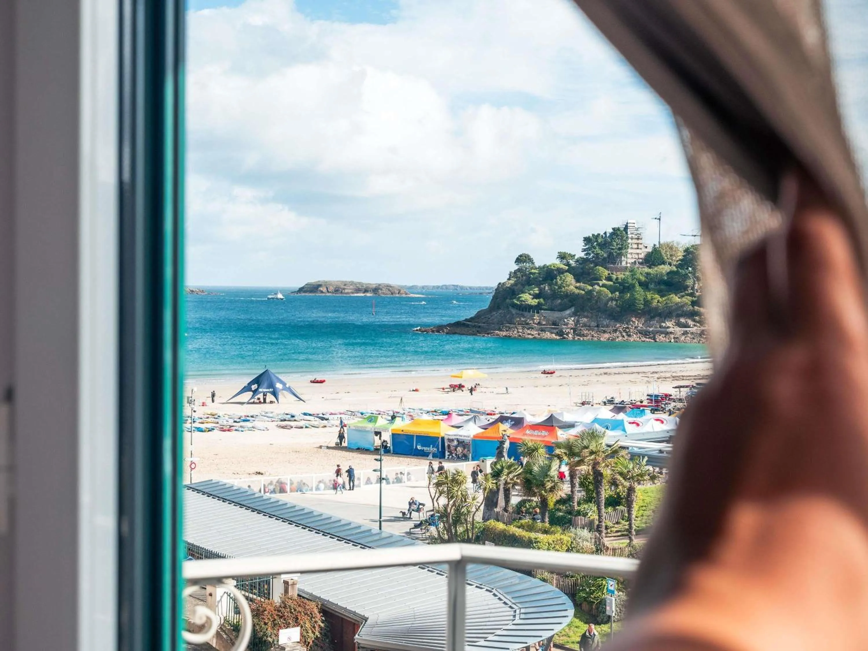 Bedroom in Royal Emeraude Hotel Dinard - MGallery Collection
