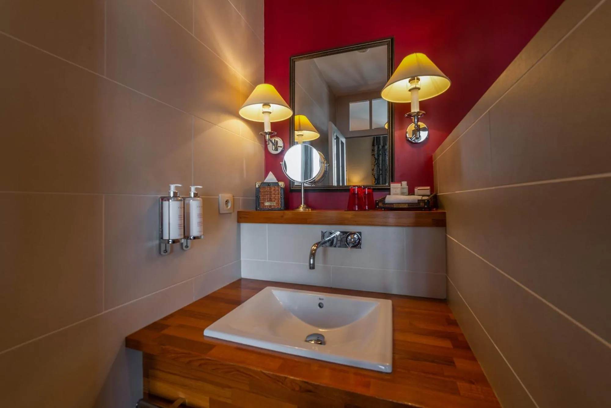 Bathroom in Royal Emeraude Hotel Dinard - MGallery Collection
