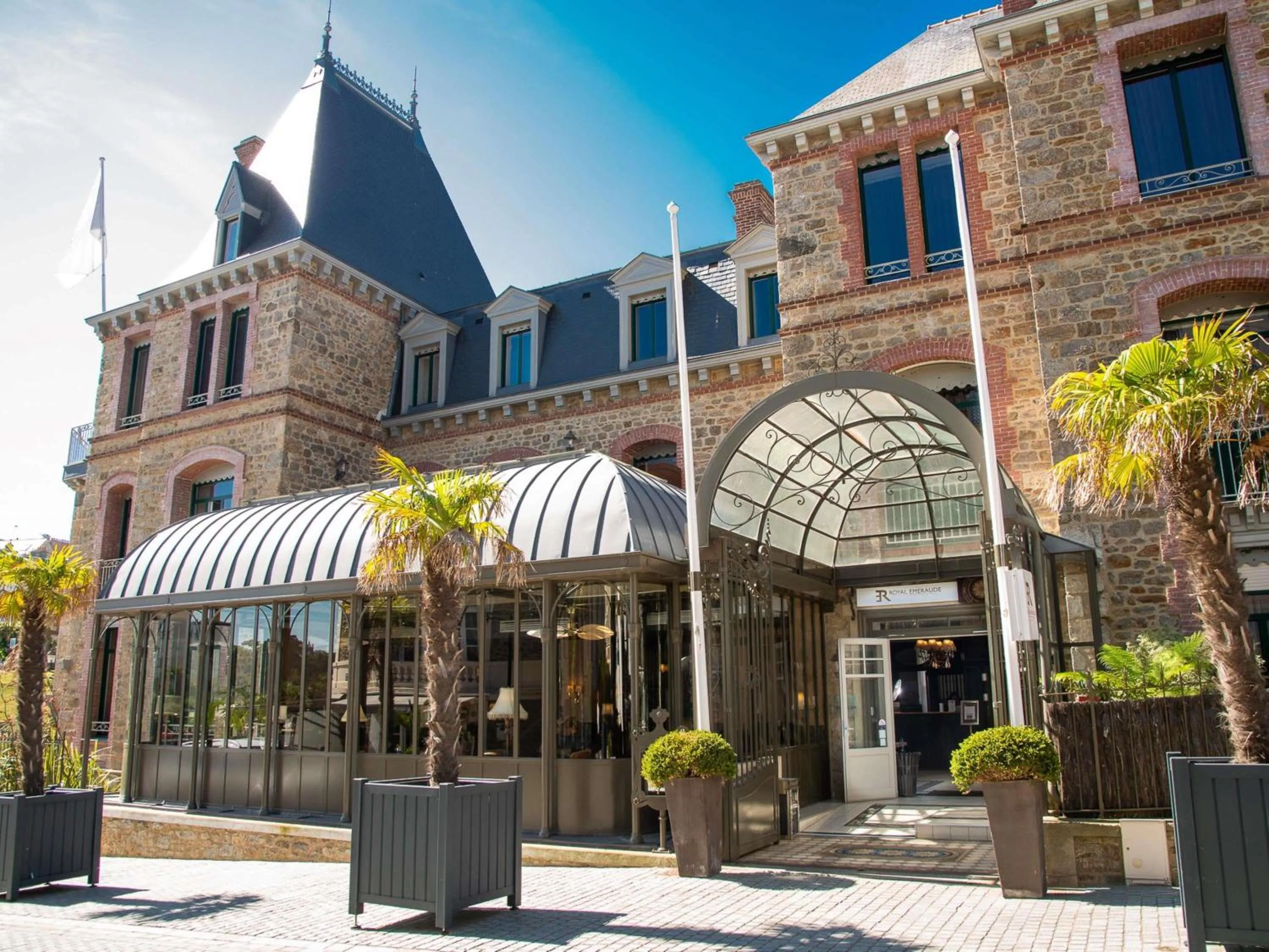 Property building in Royal Emeraude Hotel Dinard - MGallery Collection