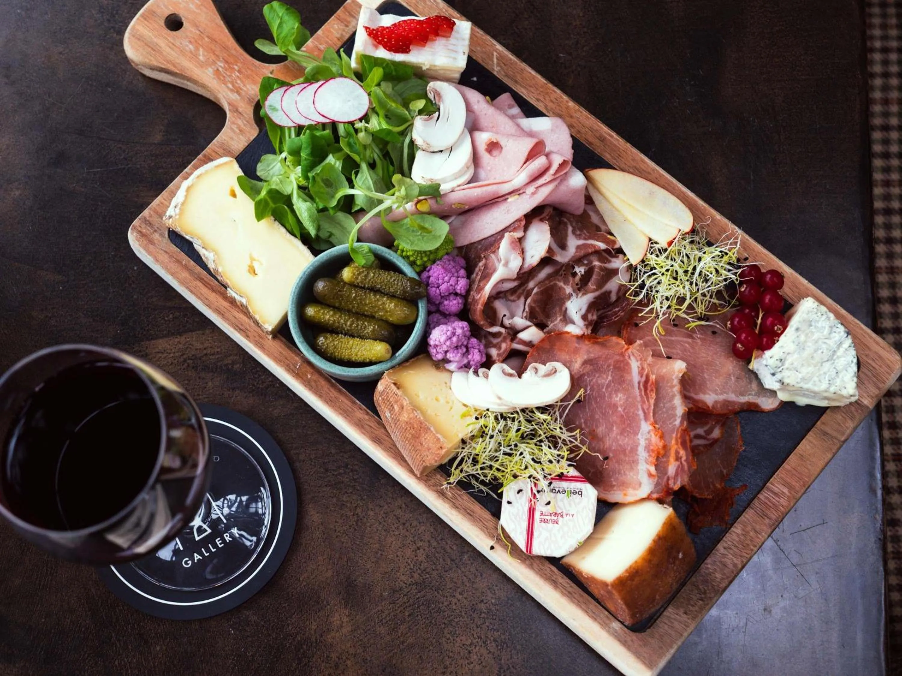 Lounge or bar in Royal Emeraude Hotel Dinard - MGallery Collection